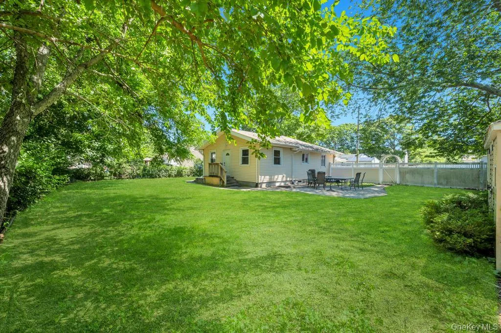 34 Windus Drive, Brookhaven, NY, 4 Bedrooms Bedrooms, 6 Rooms Rooms,1 BathroomBathrooms,Residential,For Rent,Windus,0,1008558 34 Windus Drive, Brookhaven, NY, 4 Bedrooms Bedrooms, 6 Rooms Rooms,1 BathroomBathrooms,Residential,For Rent,Windus,0,1008558