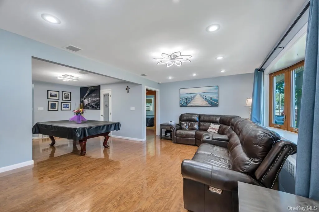 34 Windus Drive, Brookhaven, NY, 4 Bedrooms Bedrooms, 6 Rooms Rooms,1 BathroomBathrooms,Residential,For Rent,Windus,0,1008558 34 Windus Drive, Brookhaven, NY, 4 Bedrooms Bedrooms, 6 Rooms Rooms,1 BathroomBathrooms,Residential,For Rent,Windus,0,1008558