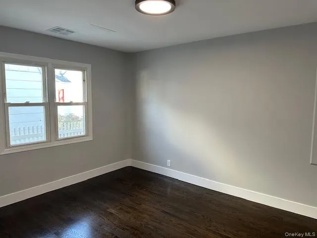 11 Nesaquake Avenue, North Hempstead, NY, 2 Bedrooms Bedrooms, 4 Rooms Rooms,1 BathroomBathrooms,Residential Lease,For Rent,Nesaquake,0,1008563 11 Nesaquake Avenue, North Hempstead, NY, 2 Bedrooms Bedrooms, 4 Rooms Rooms,1 BathroomBathrooms,Residential Lease,For Rent,Nesaquake,0,1008563