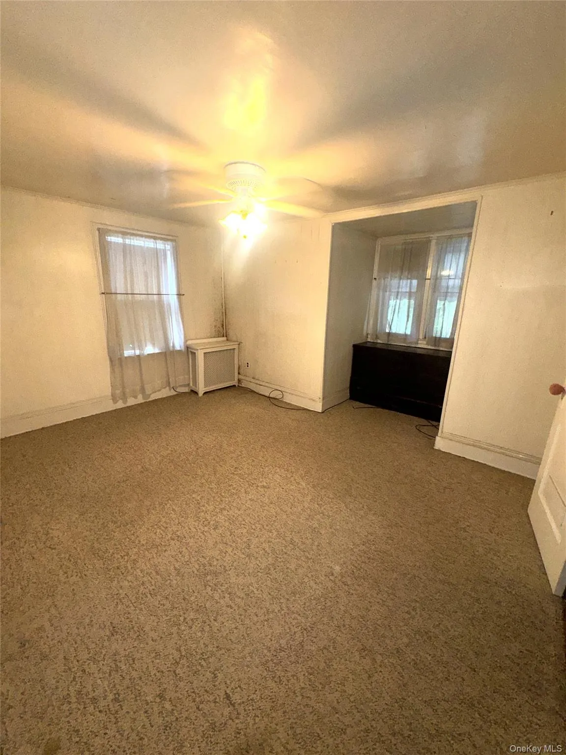 41 Stewart Street, Hempstead, NY, 3 Bedrooms Bedrooms, 6 Rooms Rooms,2 BathroomsBathrooms,Residential,For Rent,Stewart,0,1008566 41 Stewart Street, Hempstead, NY, 3 Bedrooms Bedrooms, 6 Rooms Rooms,2 BathroomsBathrooms,Residential,For Rent,Stewart,0,1008566