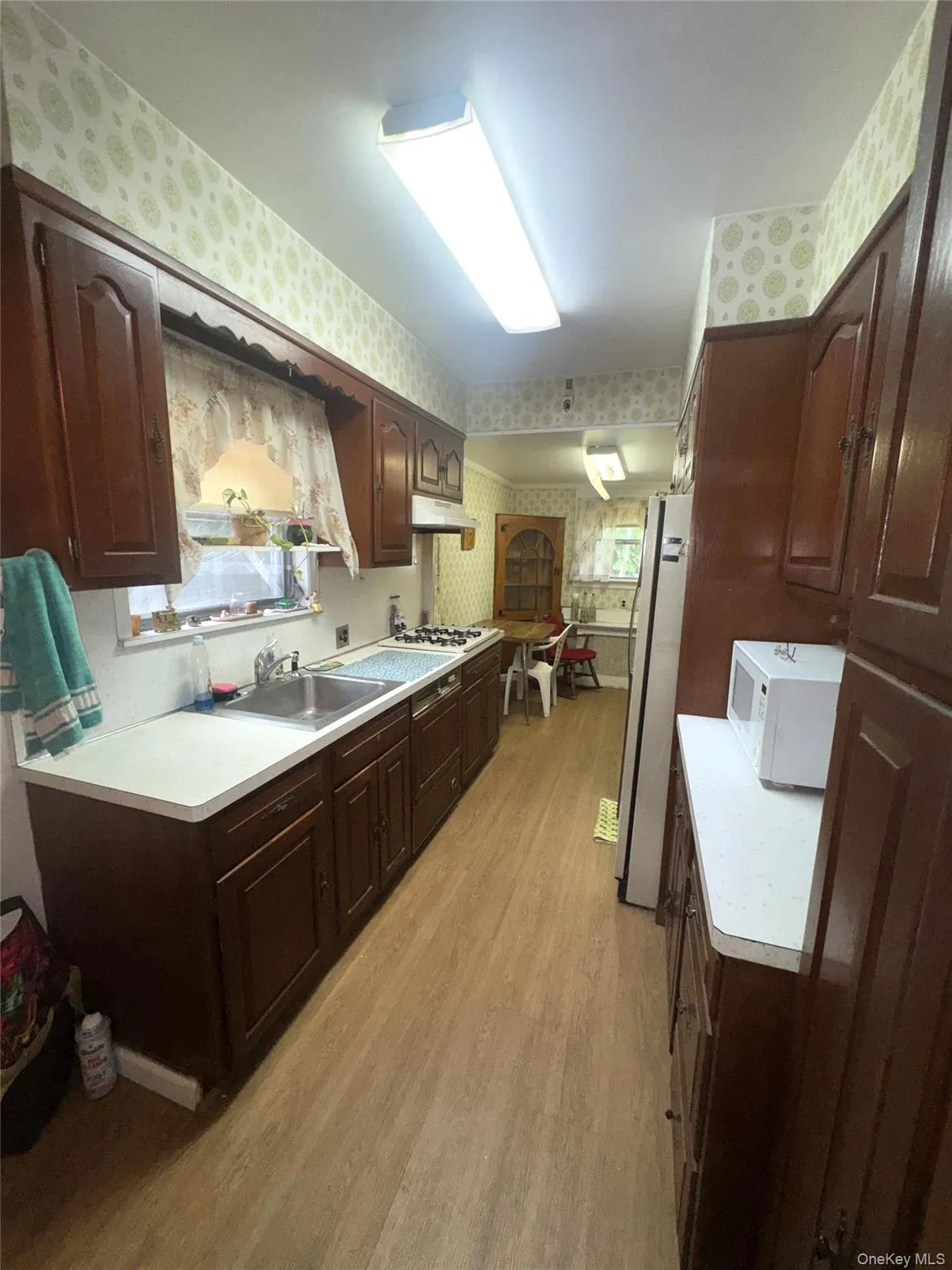 41 Stewart Street, Hempstead, NY, 3 Bedrooms Bedrooms, 6 Rooms Rooms,2 BathroomsBathrooms,Residential,For Rent,Stewart,0,1008566 41 Stewart Street, Hempstead, NY, 3 Bedrooms Bedrooms, 6 Rooms Rooms,2 BathroomsBathrooms,Residential,For Rent,Stewart,0,1008566