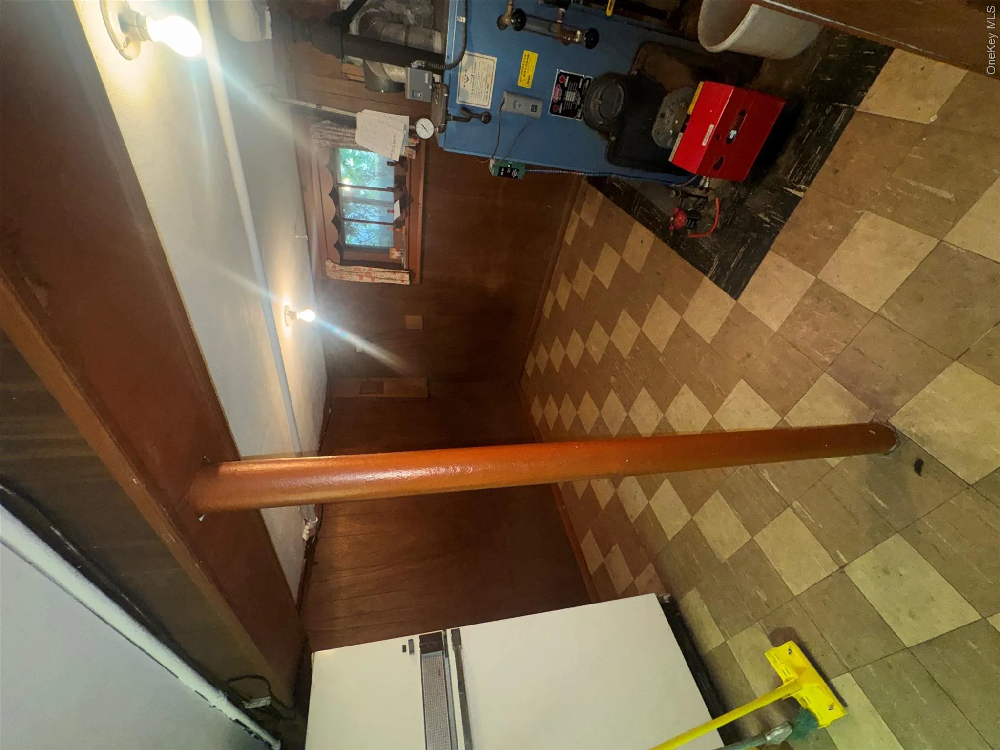 41 Stewart Street, Hempstead, NY, 3 Bedrooms Bedrooms, 6 Rooms Rooms,2 BathroomsBathrooms,Residential,For Rent,Stewart,0,1008566 41 Stewart Street, Hempstead, NY, 3 Bedrooms Bedrooms, 6 Rooms Rooms,2 BathroomsBathrooms,Residential,For Rent,Stewart,0,1008566