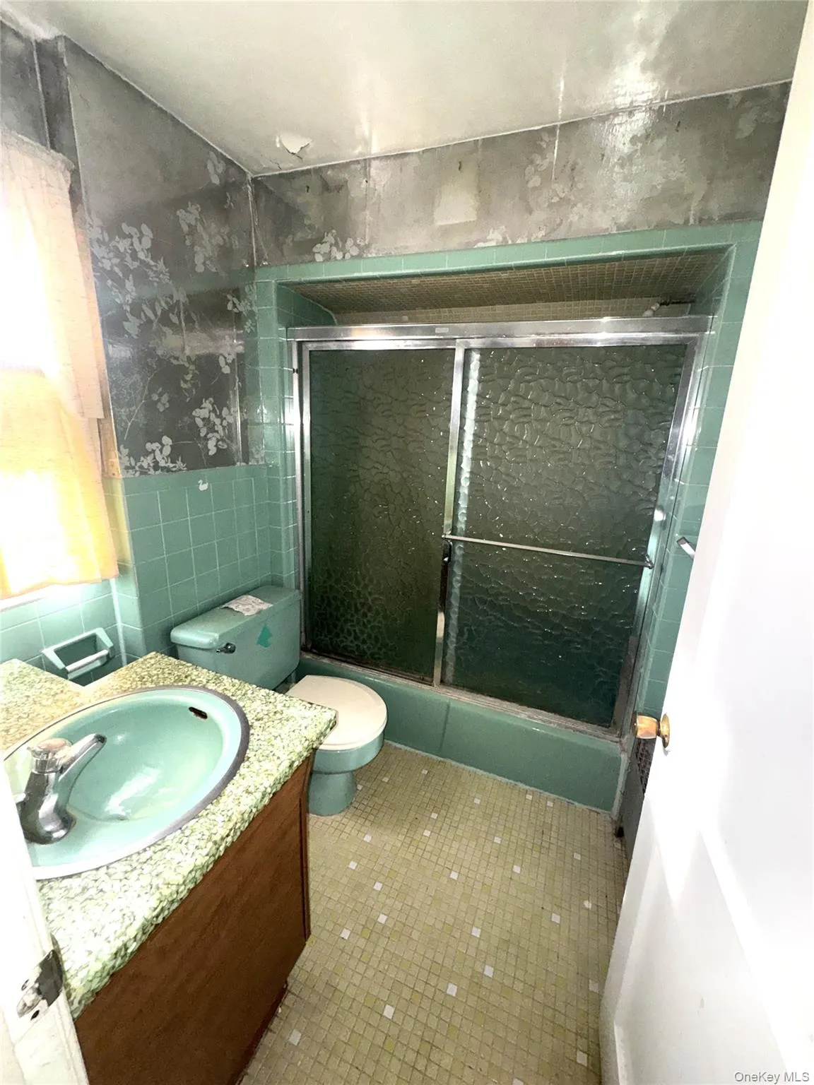 41 Stewart Street, Hempstead, NY, 3 Bedrooms Bedrooms, 6 Rooms Rooms,2 BathroomsBathrooms,Residential,For Rent,Stewart,0,1008566 41 Stewart Street, Hempstead, NY, 3 Bedrooms Bedrooms, 6 Rooms Rooms,2 BathroomsBathrooms,Residential,For Rent,Stewart,0,1008566