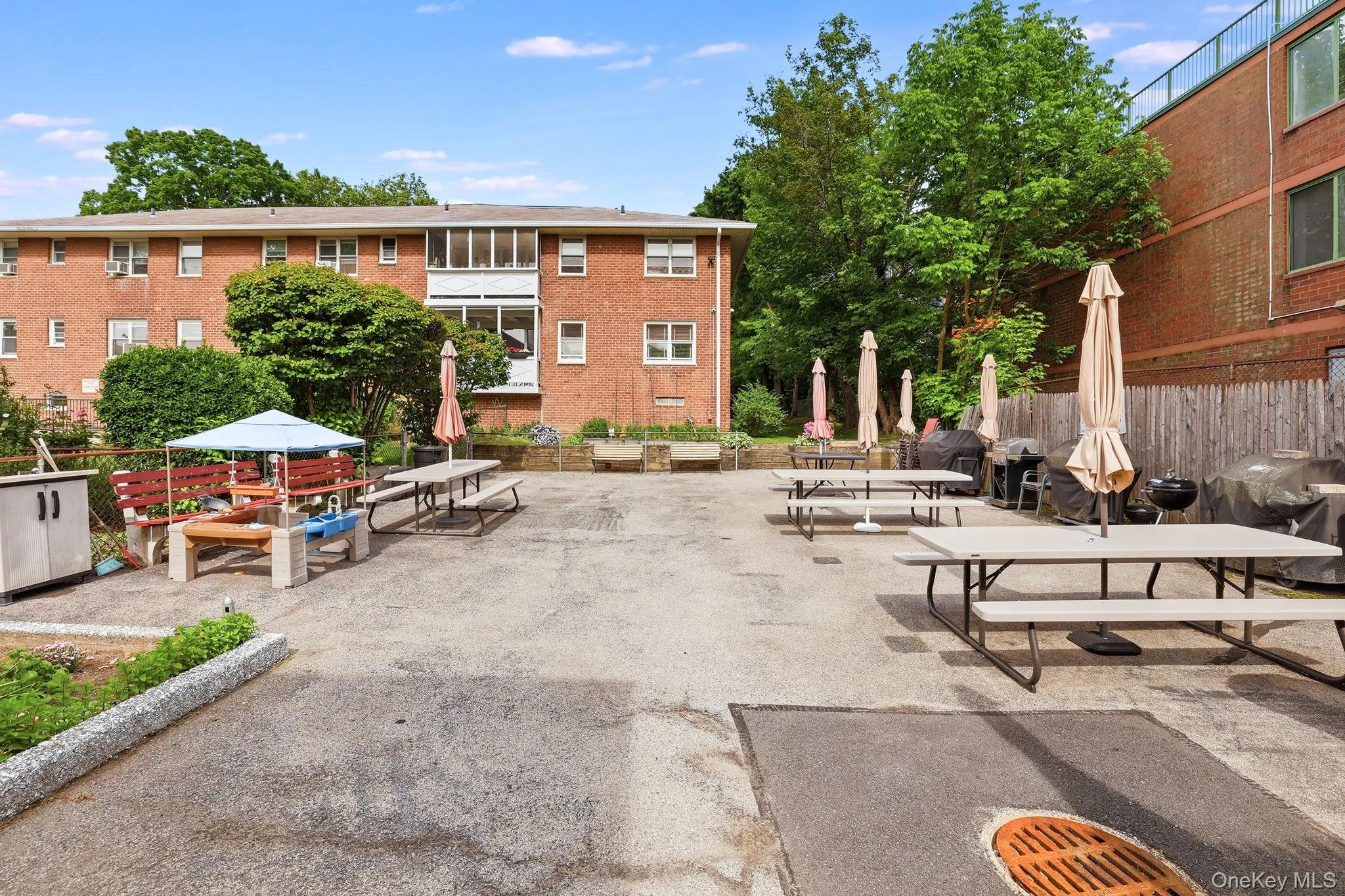 121 North Broadway, White Plains, NY, 2 Bedrooms Bedrooms, 5 Rooms Rooms,1 BathroomBathrooms,Residential,For Rent,North Broadway,0,1008576 121 North Broadway, White Plains, NY, 2 Bedrooms Bedrooms, 5 Rooms Rooms,1 BathroomBathrooms,Residential,For Rent,North Broadway,0,1008576