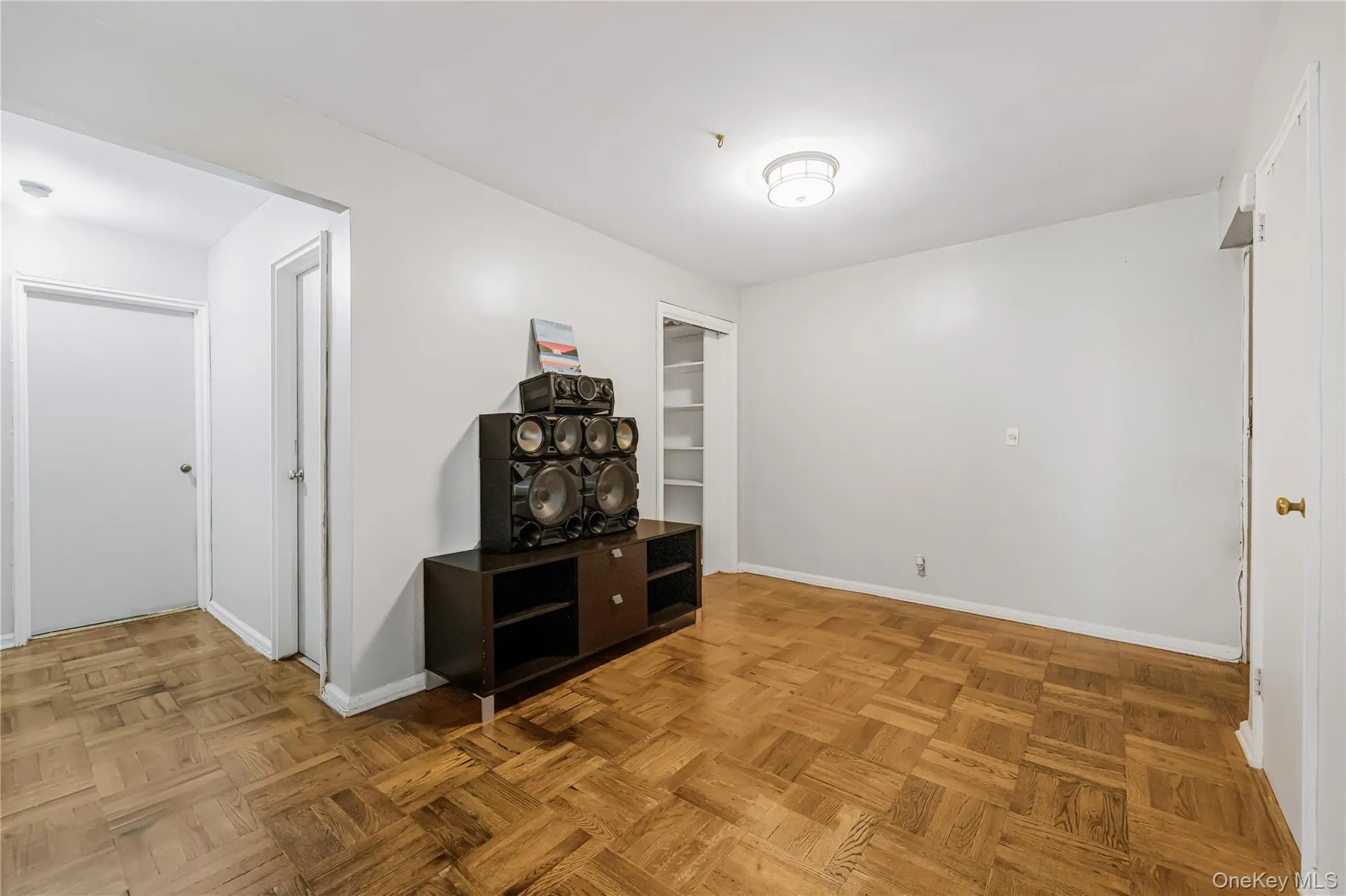 1234 Midland Avenue, Yonkers, NY, 2 Bedrooms Bedrooms, 4 Rooms Rooms,1 BathroomBathrooms,Residential,For Rent,Midland,0,1008583 1234 Midland Avenue, Yonkers, NY, 2 Bedrooms Bedrooms, 4 Rooms Rooms,1 BathroomBathrooms,Residential,For Rent,Midland,0,1008583