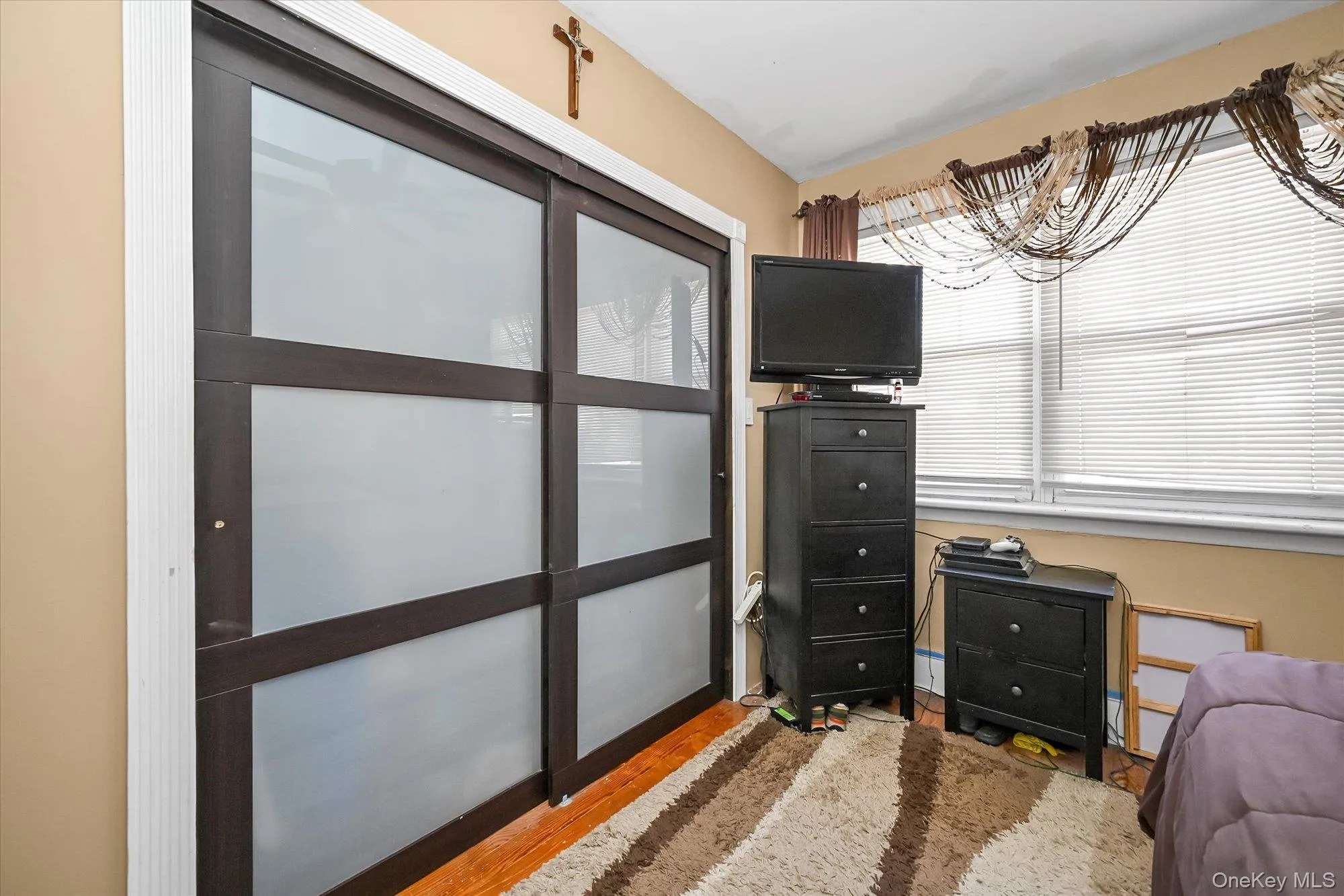 5286 73rd Street, New York, NY, 3 Bedrooms Bedrooms, 7 Rooms Rooms,2 BathroomsBathrooms,Residential,For Rent,73rd,0,1008588 5286 73rd Street, New York, NY, 3 Bedrooms Bedrooms, 7 Rooms Rooms,2 BathroomsBathrooms,Residential,For Rent,73rd,0,1008588