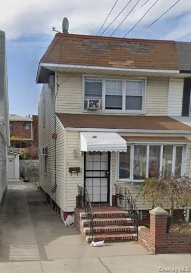 5286 73rd Street, New York, NY, 3 Bedrooms Bedrooms, 7 Rooms Rooms,2 BathroomsBathrooms,Residential,For Rent,73rd,0,1008588 5286 73rd Street, New York, NY, 3 Bedrooms Bedrooms, 7 Rooms Rooms,2 BathroomsBathrooms,Residential,For Rent,73rd,0,1008588