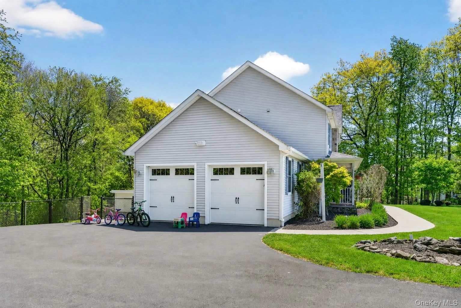 8 Apple Hill Drive, Woodbury, NY, 4 Bedrooms Bedrooms, 10 Rooms Rooms,4 BathroomsBathrooms,Residential,For Rent,Apple Hill,0,1008594 8 Apple Hill Drive, Woodbury, NY, 4 Bedrooms Bedrooms, 10 Rooms Rooms,4 BathroomsBathrooms,Residential,For Rent,Apple Hill,0,1008594