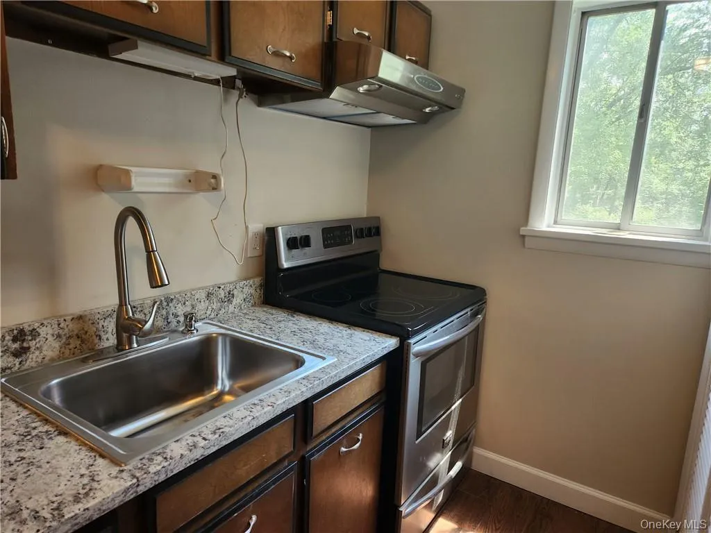 2 Elmhurst Avenue, Newburgh (town), NY, 2 Bedrooms Bedrooms, 5 Rooms Rooms,1 BathroomBathrooms,Residential Lease,For Rent,Elmhurst,0,1008596 2 Elmhurst Avenue, Newburgh (town), NY, 2 Bedrooms Bedrooms, 5 Rooms Rooms,1 BathroomBathrooms,Residential Lease,For Rent,Elmhurst,0,1008596