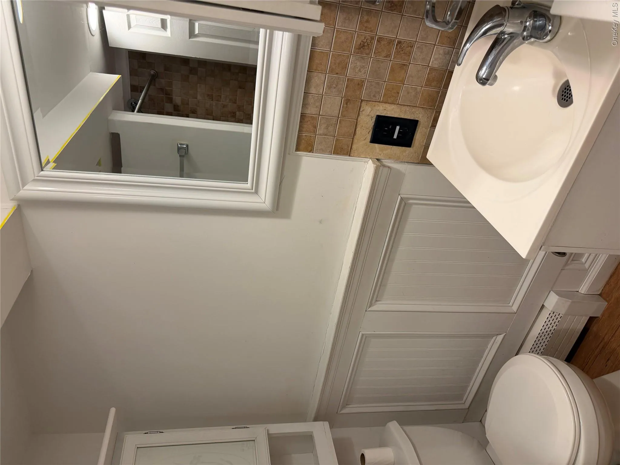 19 Laurel St, Brookhaven, NY, 1 Bedroom Bedrooms, 3 Rooms Rooms,1 BathroomBathrooms,Residential Lease,For Rent,Laurel St,0,1008604 19 Laurel St, Brookhaven, NY, 1 Bedroom Bedrooms, 3 Rooms Rooms,1 BathroomBathrooms,Residential Lease,For Rent,Laurel St,0,1008604