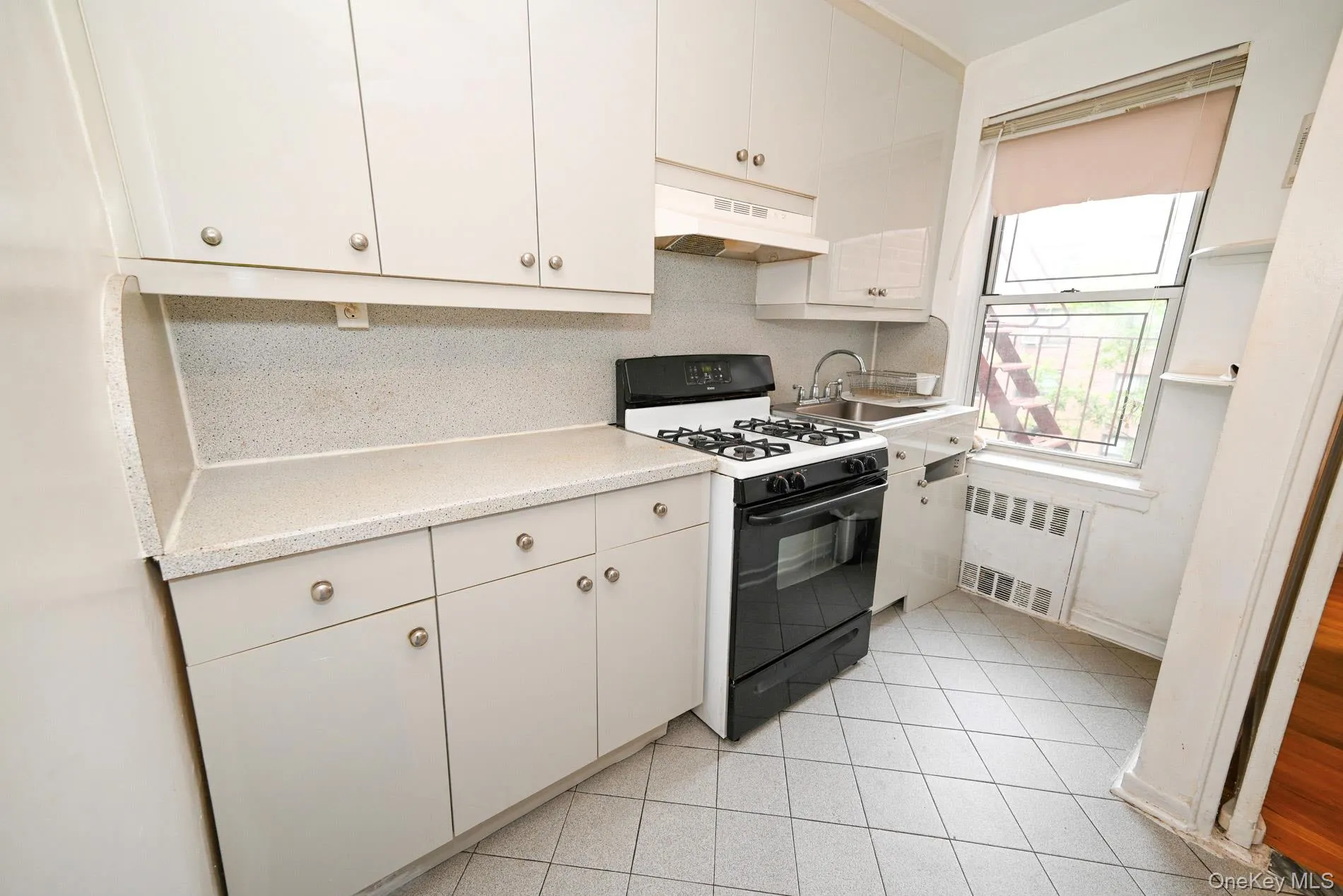 105-21 66th Avenue, New York, NY, 1 Bedroom Bedrooms, 3 Rooms Rooms,1 BathroomBathrooms,Residential,For Rent,66th,0,1008610 105-21 66th Avenue, New York, NY, 1 Bedroom Bedrooms, 3 Rooms Rooms,1 BathroomBathrooms,Residential,For Rent,66th,0,1008610