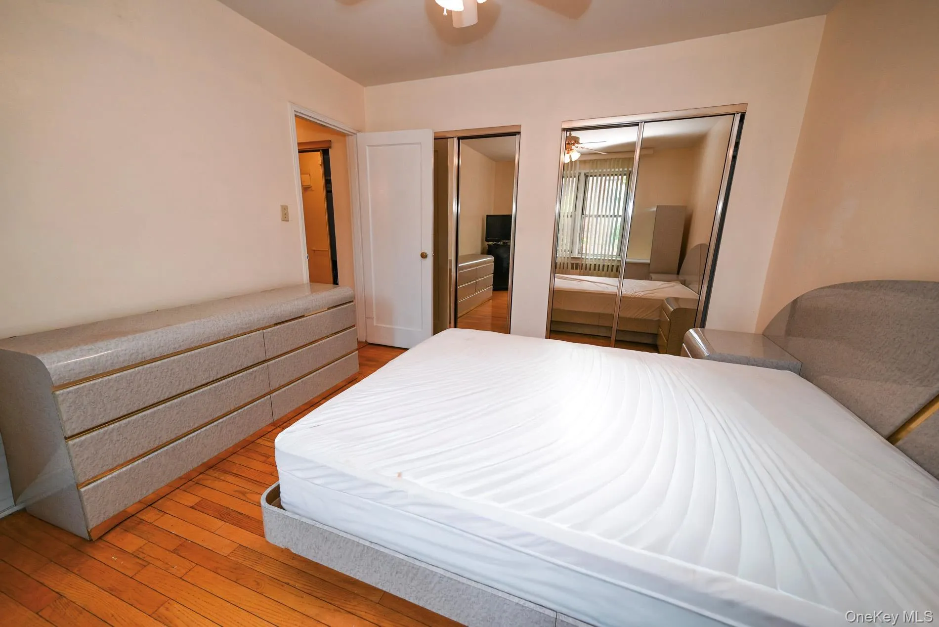 105-21 66th Avenue, New York, NY, 1 Bedroom Bedrooms, 3 Rooms Rooms,1 BathroomBathrooms,Residential,For Rent,66th,0,1008610 105-21 66th Avenue, New York, NY, 1 Bedroom Bedrooms, 3 Rooms Rooms,1 BathroomBathrooms,Residential,For Rent,66th,0,1008610