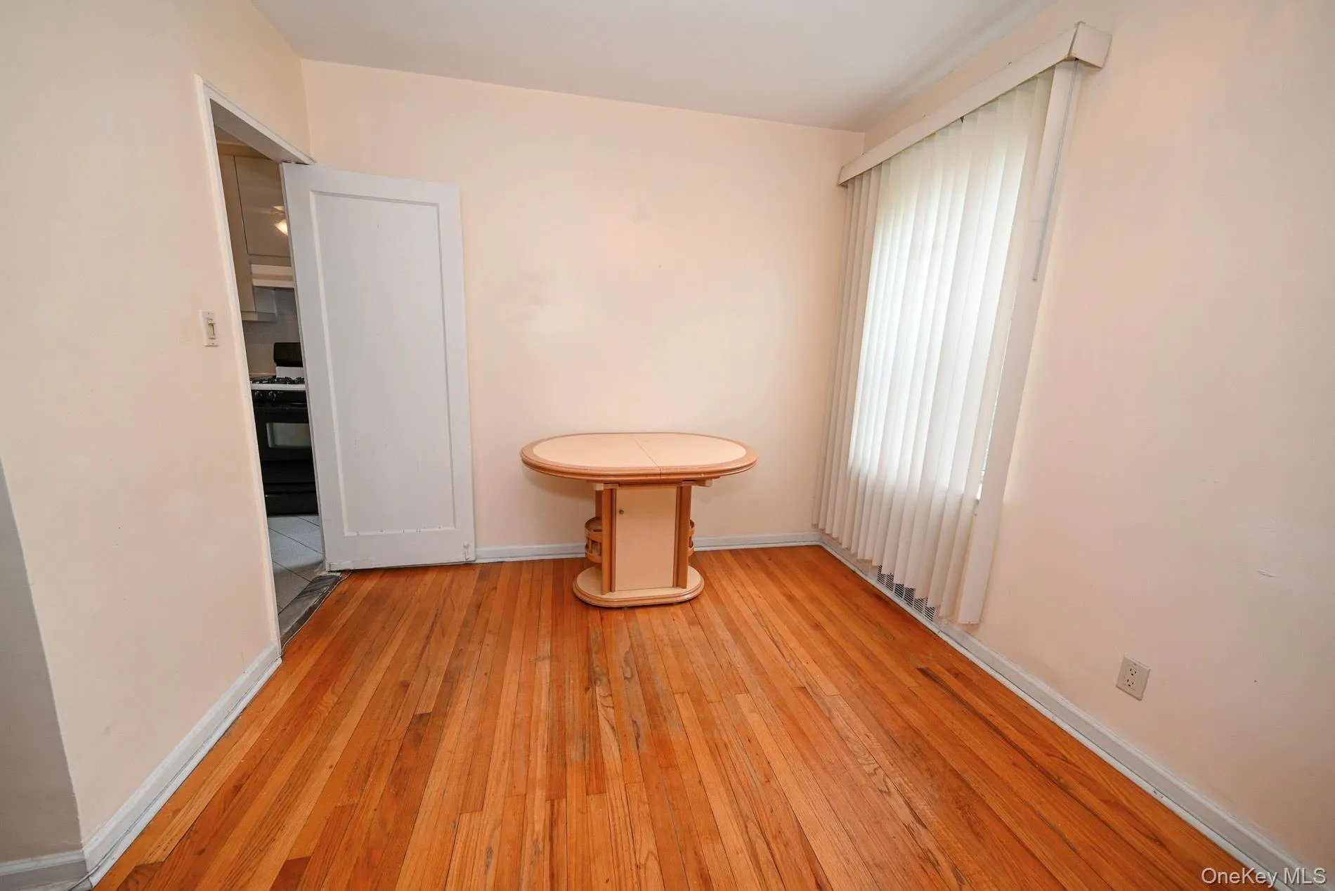 105-21 66th Avenue, New York, NY, 1 Bedroom Bedrooms, 3 Rooms Rooms,1 BathroomBathrooms,Residential,For Rent,66th,0,1008610 105-21 66th Avenue, New York, NY, 1 Bedroom Bedrooms, 3 Rooms Rooms,1 BathroomBathrooms,Residential,For Rent,66th,0,1008610