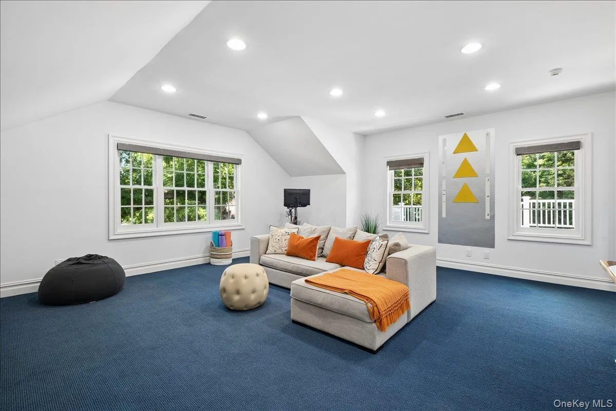 3 Oak Lane, Mamaroneck, NY, 7 Bedrooms Bedrooms, 12 Rooms Rooms,6 BathroomsBathrooms,Residential,For Rent,Oak,0,1008614 3 Oak Lane, Mamaroneck, NY, 7 Bedrooms Bedrooms, 12 Rooms Rooms,6 BathroomsBathrooms,Residential,For Rent,Oak,0,1008614