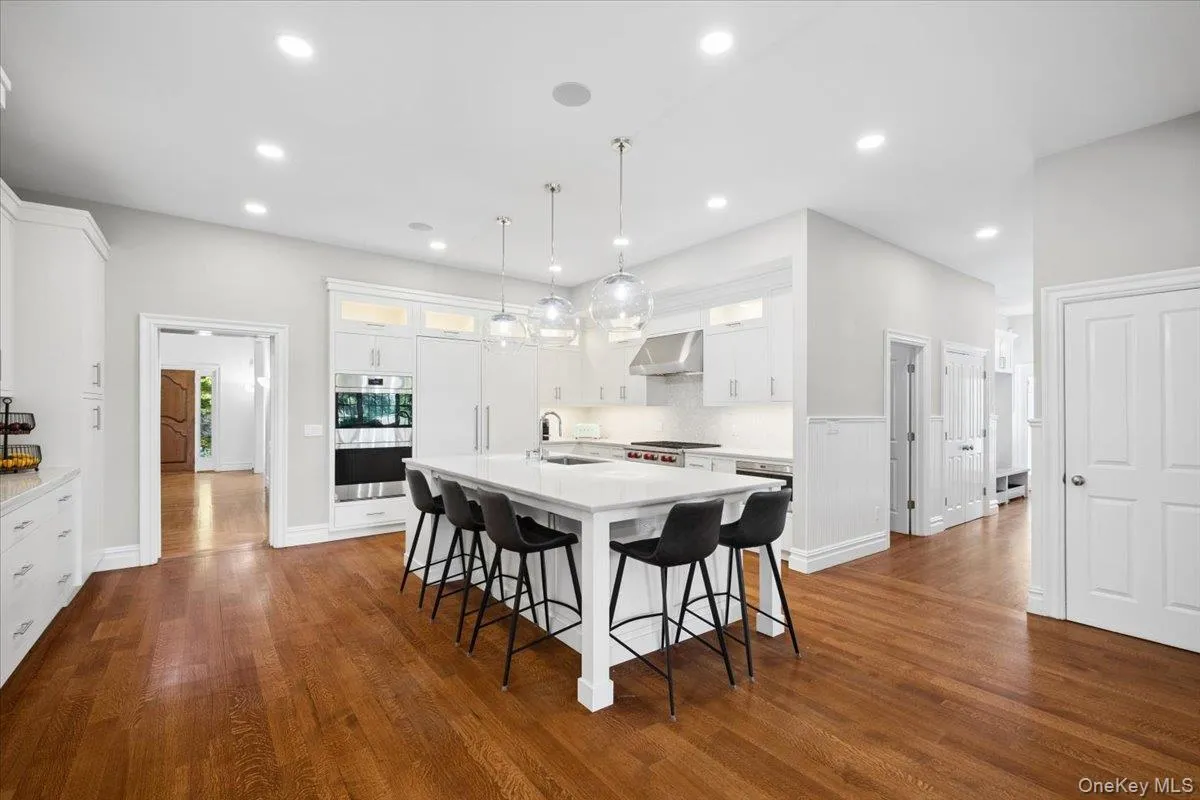 3 Oak Lane, Mamaroneck, NY, 7 Bedrooms Bedrooms, 12 Rooms Rooms,6 BathroomsBathrooms,Residential,For Rent,Oak,0,1008614 3 Oak Lane, Mamaroneck, NY, 7 Bedrooms Bedrooms, 12 Rooms Rooms,6 BathroomsBathrooms,Residential,For Rent,Oak,0,1008614