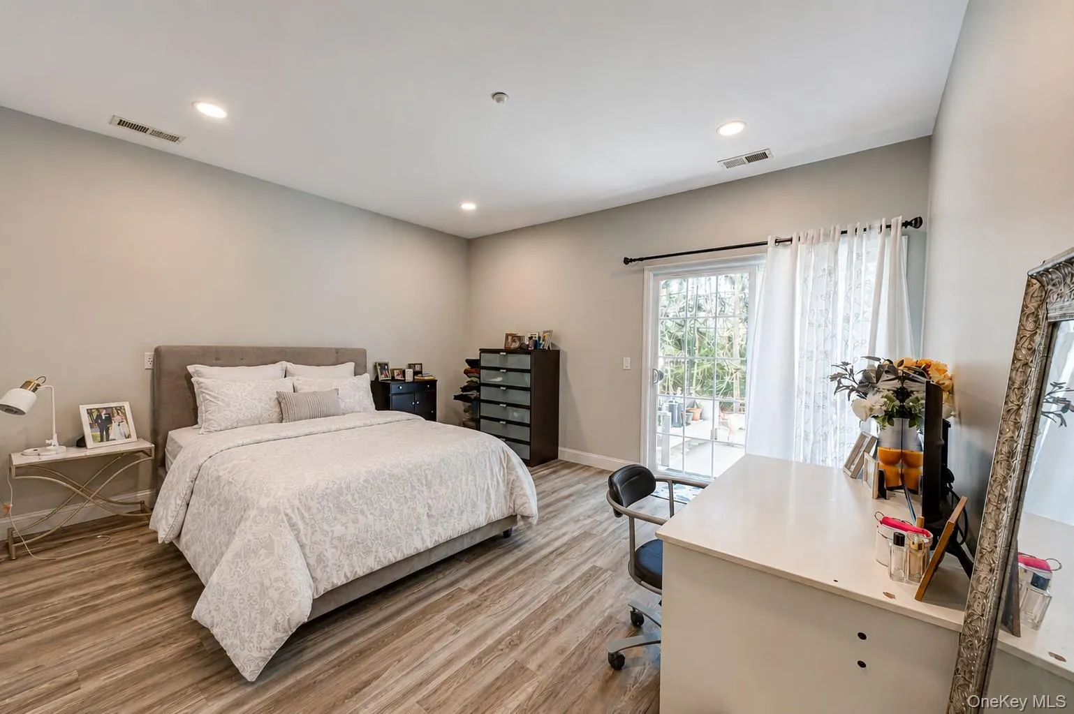105 Okeefe Court, Islip, NY, 2 Bedrooms Bedrooms, 4 Rooms Rooms,2 BathroomsBathrooms,Residential,For Rent,Okeefe,0,1008621 105 Okeefe Court, Islip, NY, 2 Bedrooms Bedrooms, 4 Rooms Rooms,2 BathroomsBathrooms,Residential,For Rent,Okeefe,0,1008621