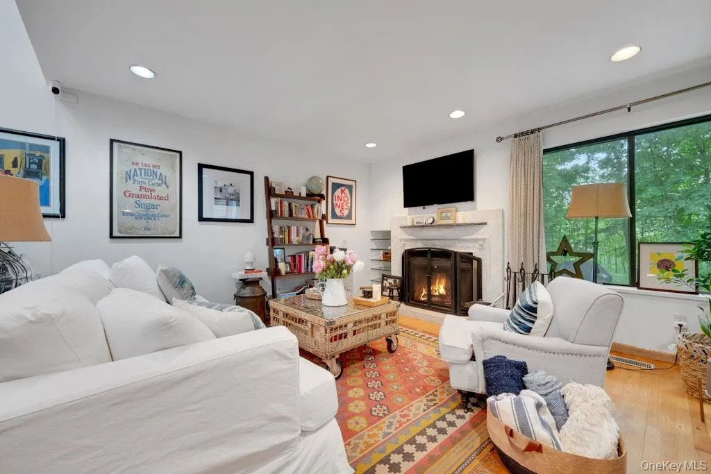 20 Waters Edge, New Castle, NY, 3 Bedrooms Bedrooms, 5 Rooms Rooms,2 BathroomsBathrooms,Residential,For Rent,Waters Edge,0,1008622 20 Waters Edge, New Castle, NY, 3 Bedrooms Bedrooms, 5 Rooms Rooms,2 BathroomsBathrooms,Residential,For Rent,Waters Edge,0,1008622
