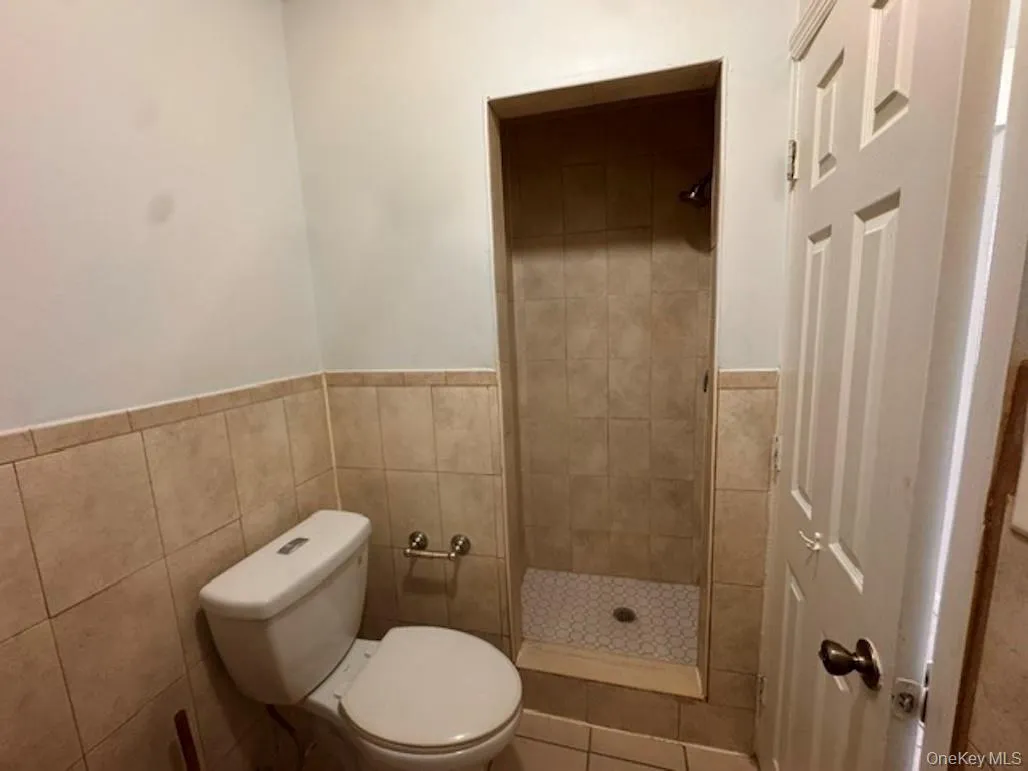 97 Waverly Street, Yonkers, NY, 1 Bedroom Bedrooms, 4 Rooms Rooms,1 BathroomBathrooms,Residential Lease,For Rent,Waverly,0,1008624 97 Waverly Street, Yonkers, NY, 1 Bedroom Bedrooms, 4 Rooms Rooms,1 BathroomBathrooms,Residential Lease,For Rent,Waverly,0,1008624
