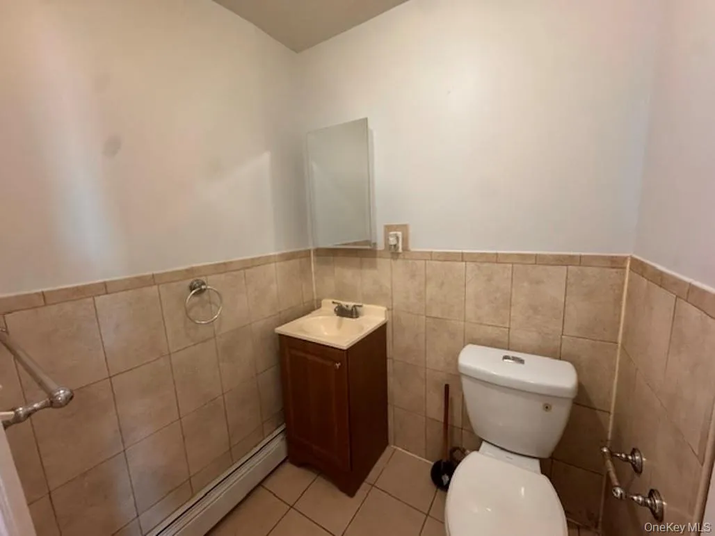97 Waverly Street, Yonkers, NY, 1 Bedroom Bedrooms, 4 Rooms Rooms,1 BathroomBathrooms,Residential Lease,For Rent,Waverly,0,1008624 97 Waverly Street, Yonkers, NY, 1 Bedroom Bedrooms, 4 Rooms Rooms,1 BathroomBathrooms,Residential Lease,For Rent,Waverly,0,1008624