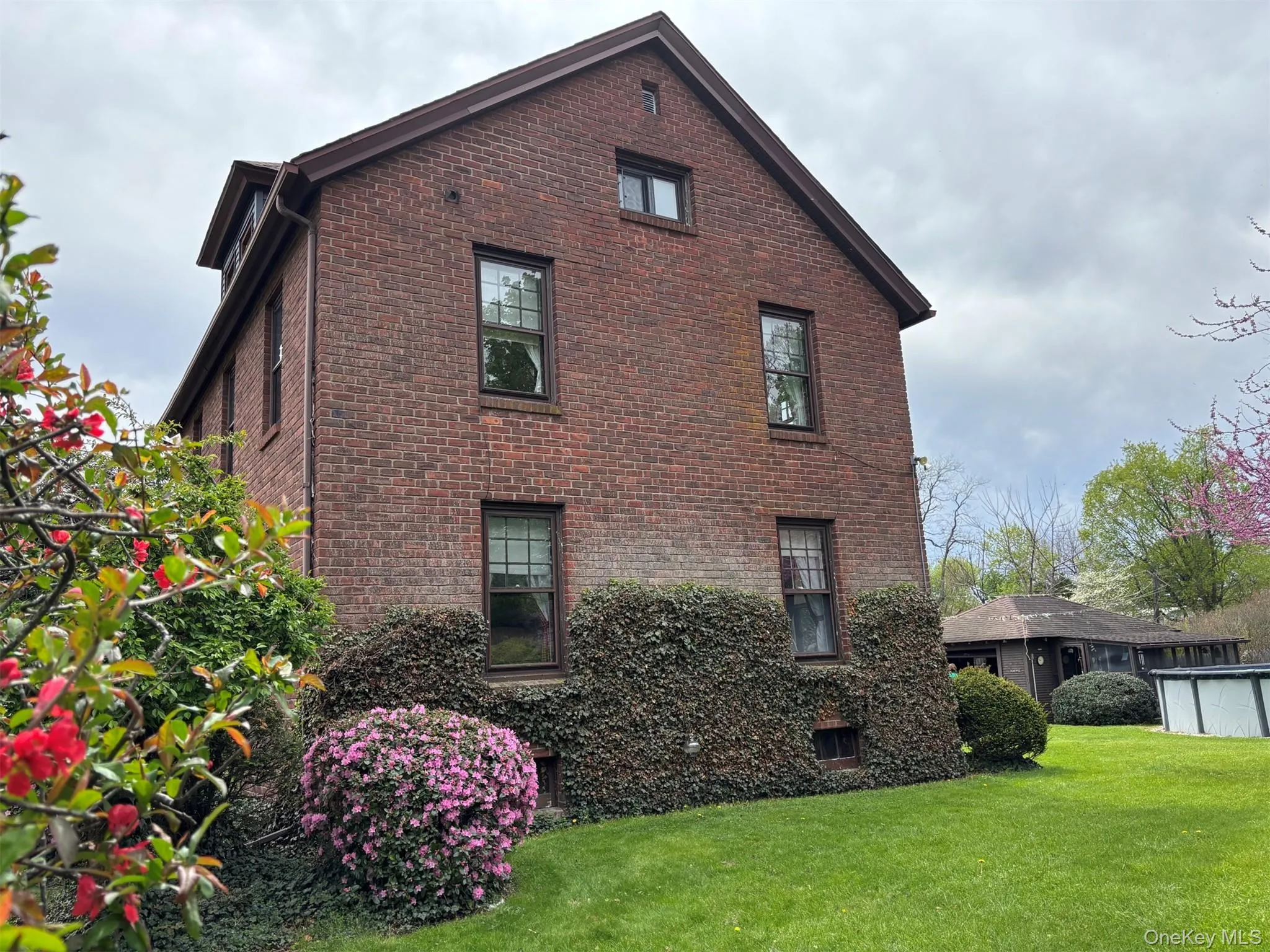 165 Clifton Avenue, Kingston, NY, 3 Bedrooms Bedrooms, 6 Rooms Rooms,1 BathroomBathrooms,Residential,For Rent,Clifton,0,1008626 165 Clifton Avenue, Kingston, NY, 3 Bedrooms Bedrooms, 6 Rooms Rooms,1 BathroomBathrooms,Residential,For Rent,Clifton,0,1008626