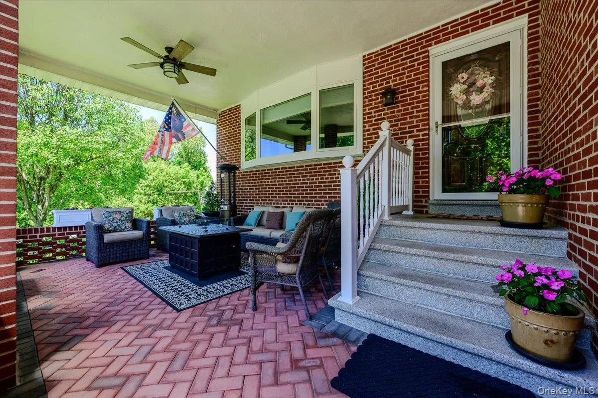 185 Jefferson Avenue, Mount Pleasant, NY, 4 Bedrooms Bedrooms, 10 Rooms Rooms,3 BathroomsBathrooms,Residential,For Rent,Jefferson,0,1008632 185 Jefferson Avenue, Mount Pleasant, NY, 4 Bedrooms Bedrooms, 10 Rooms Rooms,3 BathroomsBathrooms,Residential,For Rent,Jefferson,0,1008632
