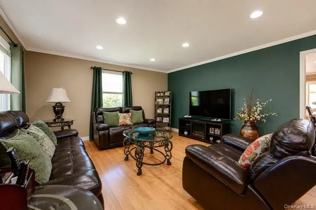 185 Jefferson Avenue, Mount Pleasant, NY, 4 Bedrooms Bedrooms, 10 Rooms Rooms,3 BathroomsBathrooms,Residential,For Rent,Jefferson,0,1008632 185 Jefferson Avenue, Mount Pleasant, NY, 4 Bedrooms Bedrooms, 10 Rooms Rooms,3 BathroomsBathrooms,Residential,For Rent,Jefferson,0,1008632
