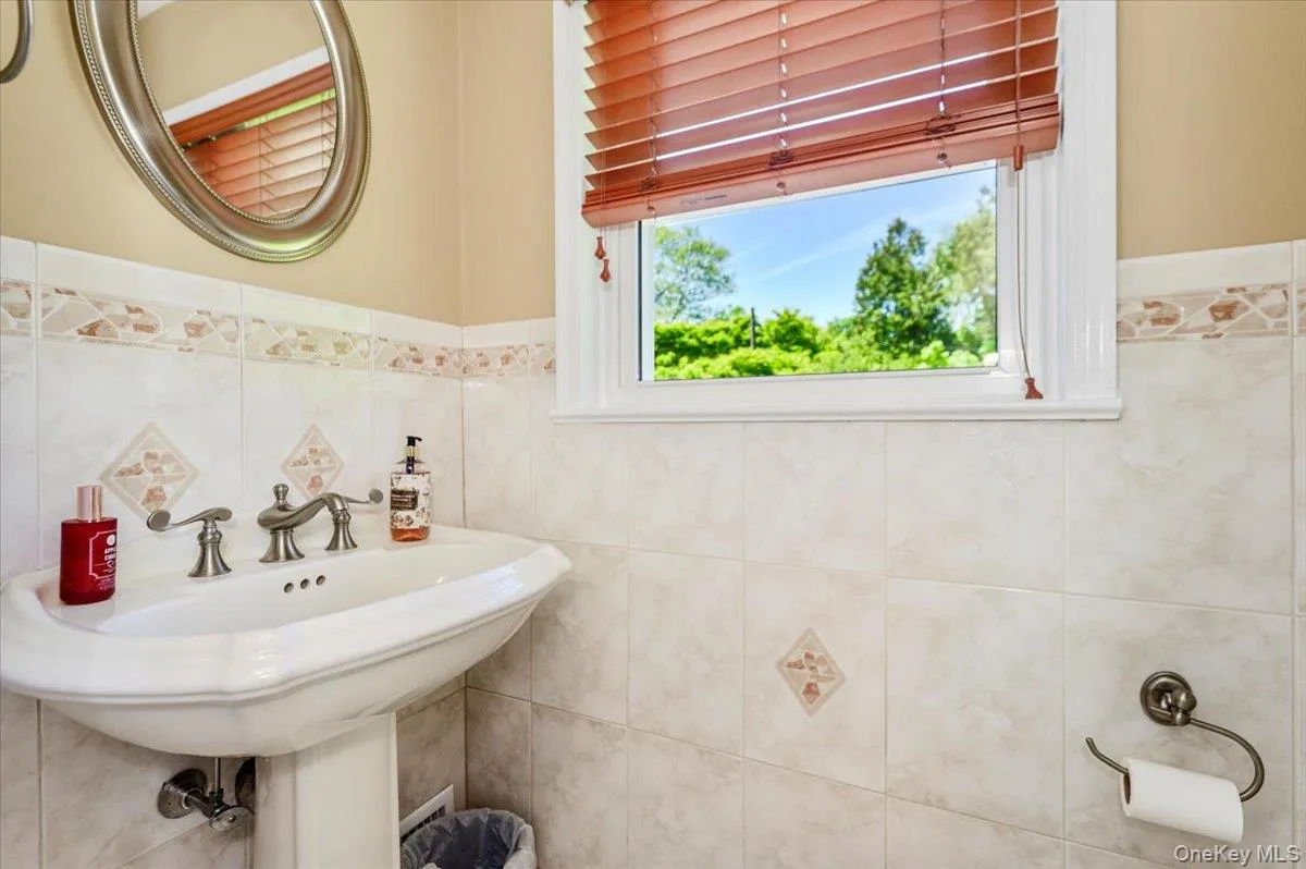 185 Jefferson Avenue, Mount Pleasant, NY, 4 Bedrooms Bedrooms, 10 Rooms Rooms,3 BathroomsBathrooms,Residential,For Rent,Jefferson,0,1008632 185 Jefferson Avenue, Mount Pleasant, NY, 4 Bedrooms Bedrooms, 10 Rooms Rooms,3 BathroomsBathrooms,Residential,For Rent,Jefferson,0,1008632