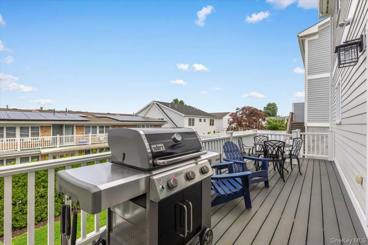 77 Lakeview Avenue, Harrison, NY, 4 Bedrooms Bedrooms, 10 Rooms Rooms,3 BathroomsBathrooms,Residential Lease,For Rent,Lakeview,0,KEY1008638 77 Lakeview Avenue, Harrison, NY, 4 Bedrooms Bedrooms, 10 Rooms Rooms,3 BathroomsBathrooms,Residential Lease,For Rent,Lakeview,0,KEY1008638