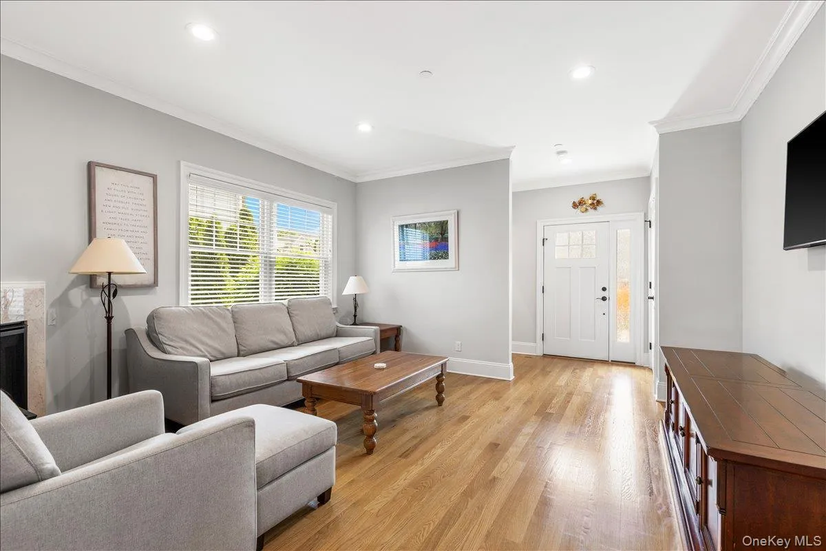77 Lakeview Avenue, Harrison, NY, 4 Bedrooms Bedrooms, 10 Rooms Rooms,3 BathroomsBathrooms,Residential Lease,For Rent,Lakeview,0,KEY1008638 77 Lakeview Avenue, Harrison, NY, 4 Bedrooms Bedrooms, 10 Rooms Rooms,3 BathroomsBathrooms,Residential Lease,For Rent,Lakeview,0,KEY1008638