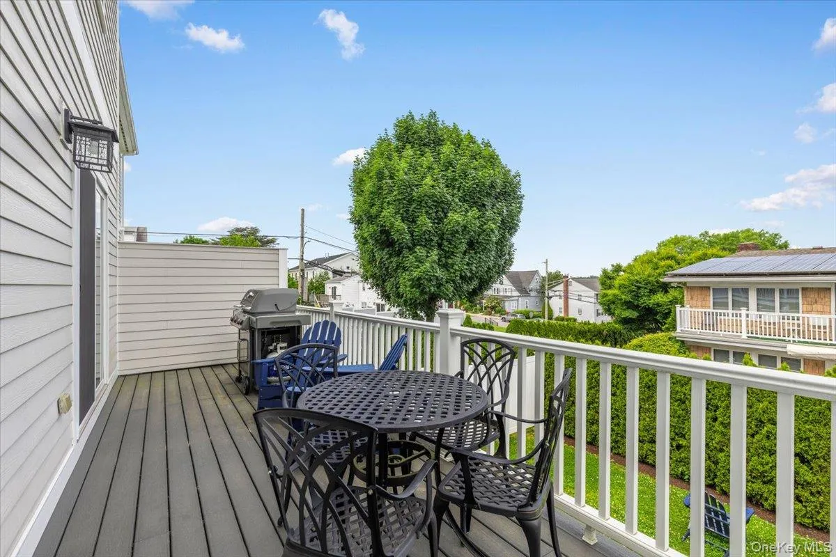 77 Lakeview Avenue, Harrison, NY, 4 Bedrooms Bedrooms, 10 Rooms Rooms,3 BathroomsBathrooms,Residential Lease,For Rent,Lakeview,0,KEY1008638 77 Lakeview Avenue, Harrison, NY, 4 Bedrooms Bedrooms, 10 Rooms Rooms,3 BathroomsBathrooms,Residential Lease,For Rent,Lakeview,0,KEY1008638