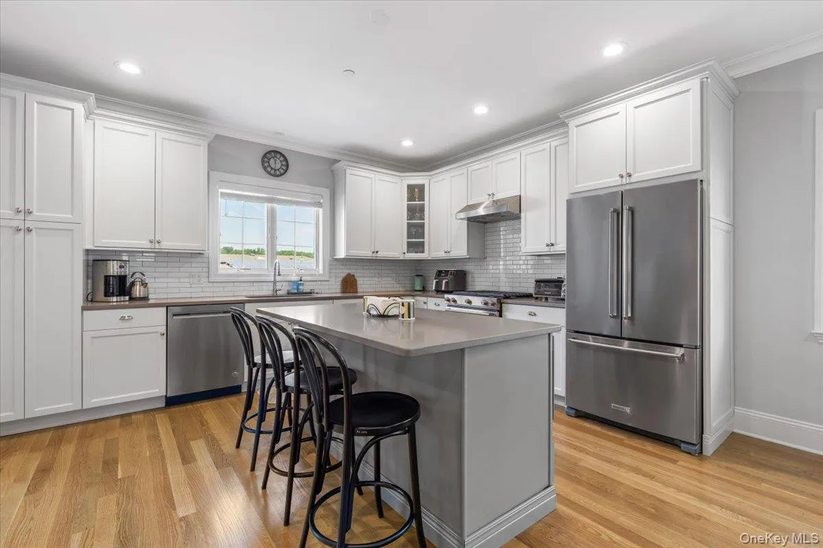 77 Lakeview Avenue, Harrison, NY, 4 Bedrooms Bedrooms, 10 Rooms Rooms,3 BathroomsBathrooms,Residential Lease,For Rent,Lakeview,0,KEY1008638 77 Lakeview Avenue, Harrison, NY, 4 Bedrooms Bedrooms, 10 Rooms Rooms,3 BathroomsBathrooms,Residential Lease,For Rent,Lakeview,0,KEY1008638