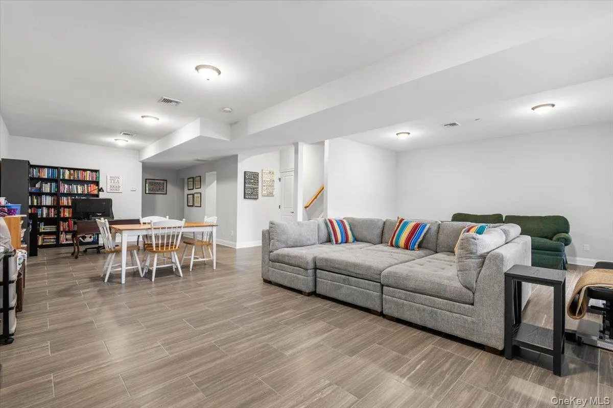 77 Lakeview Avenue, Harrison, NY, 4 Bedrooms Bedrooms, 10 Rooms Rooms,3 BathroomsBathrooms,Residential Lease,For Rent,Lakeview,0,KEY1008638 77 Lakeview Avenue, Harrison, NY, 4 Bedrooms Bedrooms, 10 Rooms Rooms,3 BathroomsBathrooms,Residential Lease,For Rent,Lakeview,0,KEY1008638