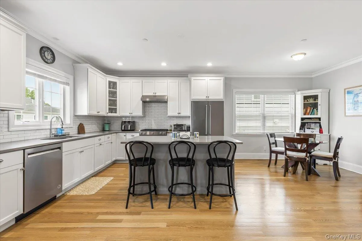 77 Lakeview Avenue, Harrison, NY, 4 Bedrooms Bedrooms, 10 Rooms Rooms,3 BathroomsBathrooms,Residential Lease,For Rent,Lakeview,0,KEY1008638 77 Lakeview Avenue, Harrison, NY, 4 Bedrooms Bedrooms, 10 Rooms Rooms,3 BathroomsBathrooms,Residential Lease,For Rent,Lakeview,0,KEY1008638