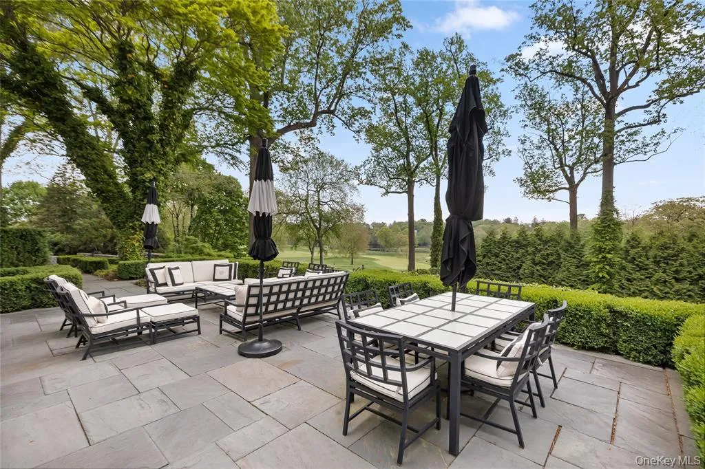 8 Boxwood Lane, Harrison, NY, 5 Bedrooms Bedrooms, 14 Rooms Rooms,5 BathroomsBathrooms,Residential,For Rent,Boxwood,0,1008639 8 Boxwood Lane, Harrison, NY, 5 Bedrooms Bedrooms, 14 Rooms Rooms,5 BathroomsBathrooms,Residential,For Rent,Boxwood,0,1008639