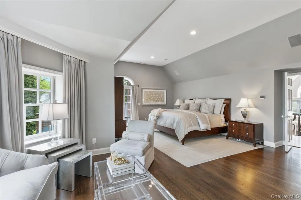 8 Boxwood Lane, Harrison, NY, 5 Bedrooms Bedrooms, 14 Rooms Rooms,5 BathroomsBathrooms,Residential,For Rent,Boxwood,0,1008639 8 Boxwood Lane, Harrison, NY, 5 Bedrooms Bedrooms, 14 Rooms Rooms,5 BathroomsBathrooms,Residential,For Rent,Boxwood,0,1008639