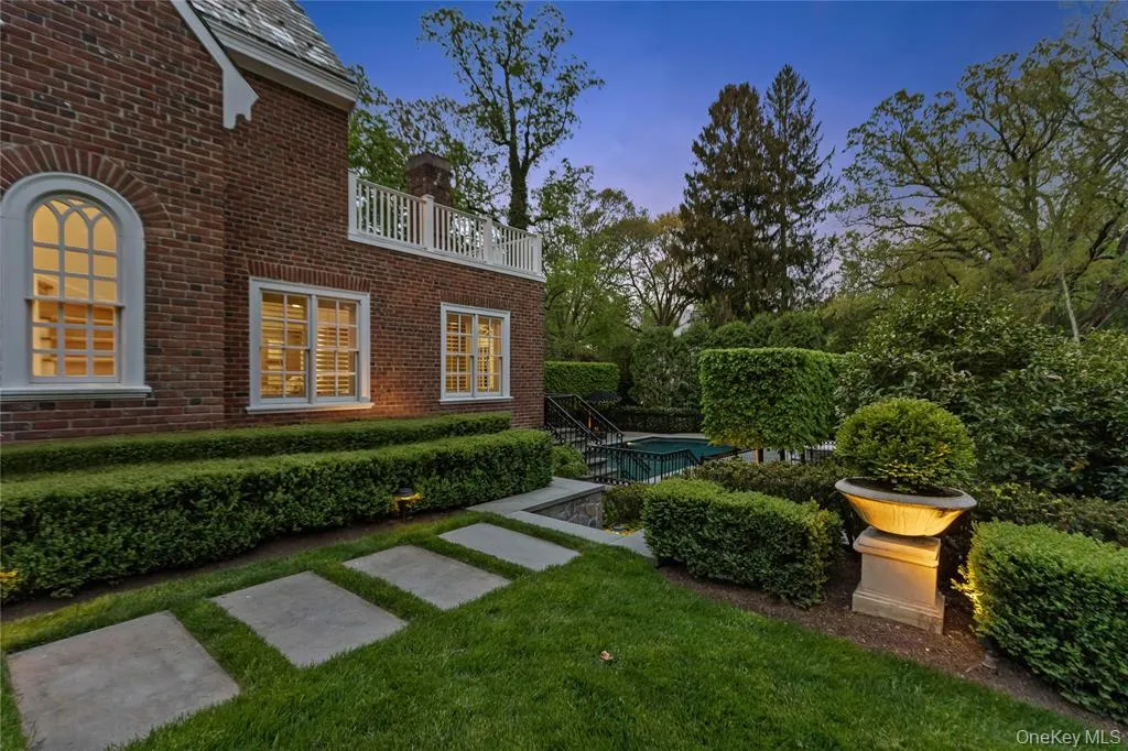 8 Boxwood Lane, Harrison, NY, 5 Bedrooms Bedrooms, 14 Rooms Rooms,5 BathroomsBathrooms,Residential,For Rent,Boxwood,0,1008639 8 Boxwood Lane, Harrison, NY, 5 Bedrooms Bedrooms, 14 Rooms Rooms,5 BathroomsBathrooms,Residential,For Rent,Boxwood,0,1008639