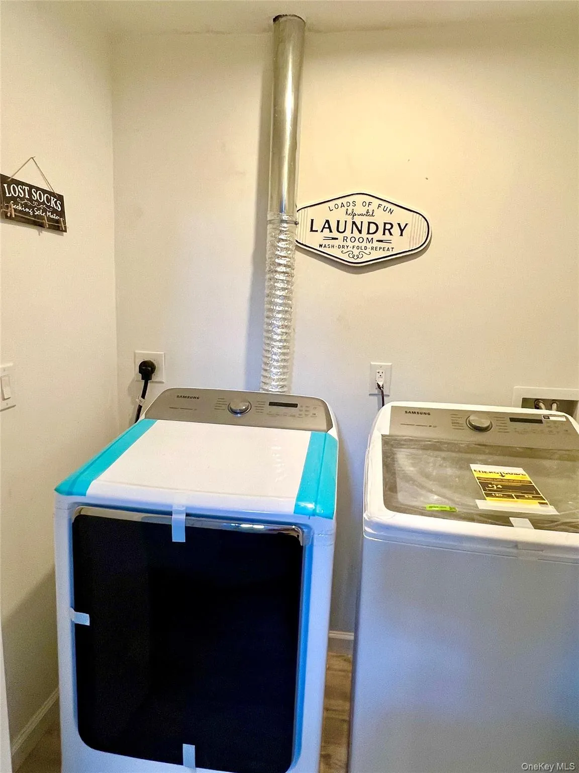 37 California Drive, Middletown, NY, 4 Bedrooms Bedrooms, 12 Rooms Rooms,2 BathroomsBathrooms,Residential,For Rent,California,0,KEY1008642 37 California Drive, Middletown, NY, 4 Bedrooms Bedrooms, 12 Rooms Rooms,2 BathroomsBathrooms,Residential,For Rent,California,0,KEY1008642