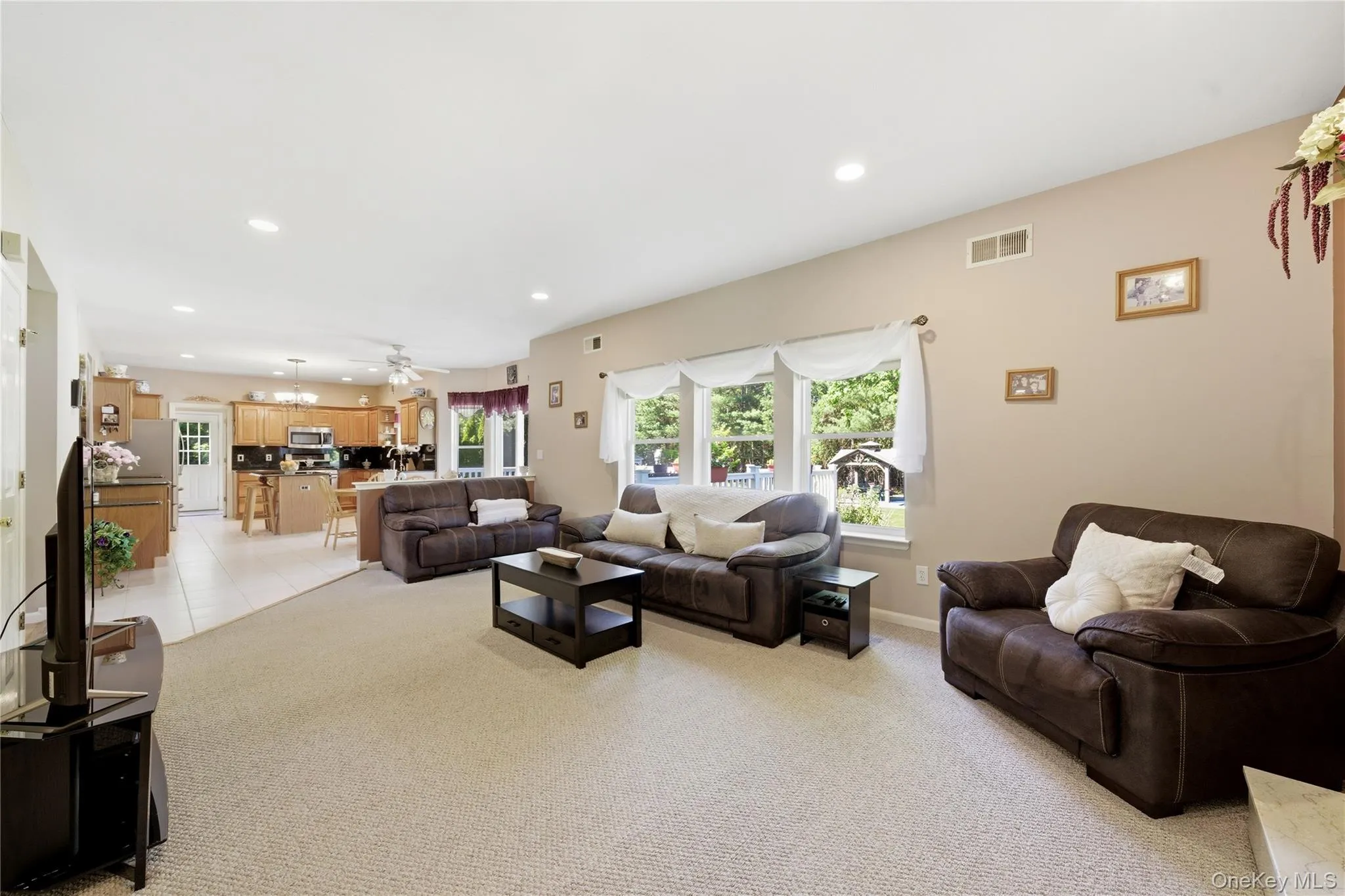 9 Ridgefield Drive, Brookhaven, NY, 4 Bedrooms Bedrooms, 8 Rooms Rooms,3 BathroomsBathrooms,Residential,For Rent,Ridgefield,0,1008648 9 Ridgefield Drive, Brookhaven, NY, 4 Bedrooms Bedrooms, 8 Rooms Rooms,3 BathroomsBathrooms,Residential,For Rent,Ridgefield,0,1008648