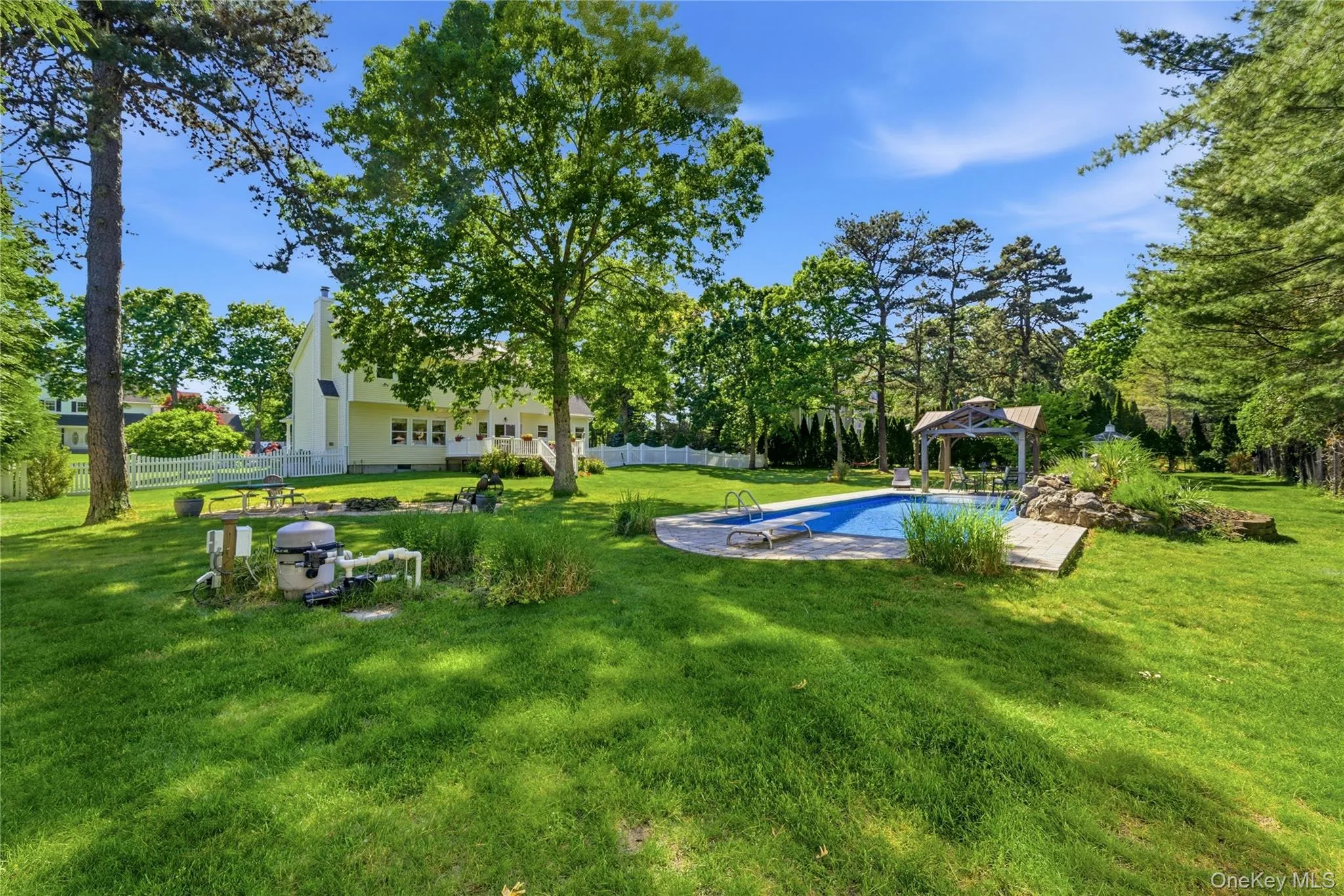 9 Ridgefield Drive, Brookhaven, NY, 4 Bedrooms Bedrooms, 8 Rooms Rooms,3 BathroomsBathrooms,Residential,For Rent,Ridgefield,0,1008648 9 Ridgefield Drive, Brookhaven, NY, 4 Bedrooms Bedrooms, 8 Rooms Rooms,3 BathroomsBathrooms,Residential,For Rent,Ridgefield,0,1008648