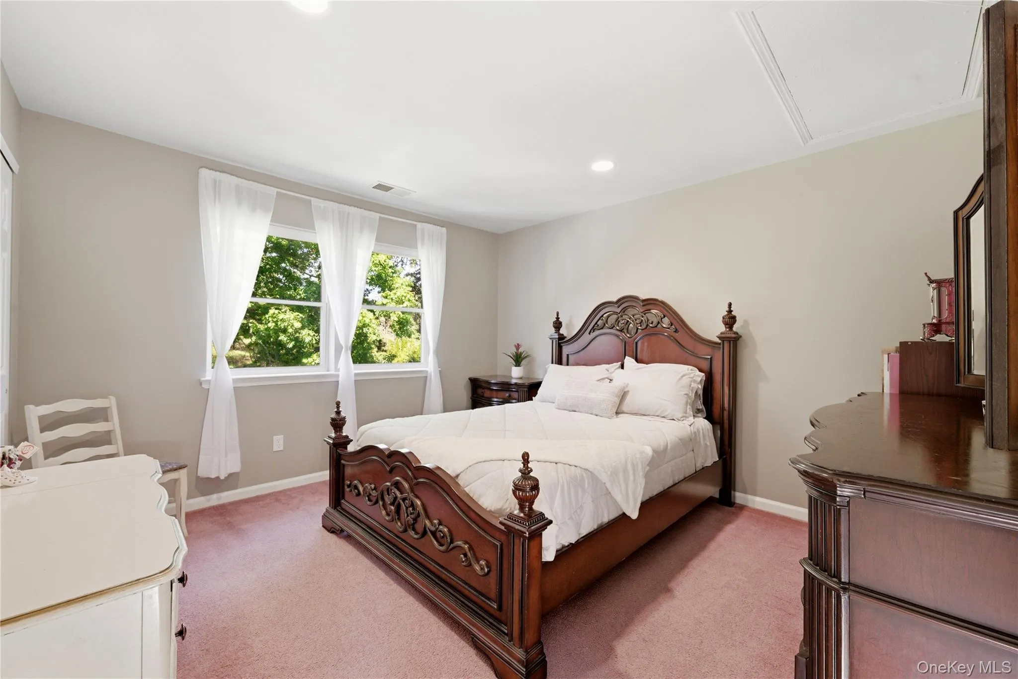 9 Ridgefield Drive, Brookhaven, NY, 4 Bedrooms Bedrooms, 8 Rooms Rooms,3 BathroomsBathrooms,Residential,For Rent,Ridgefield,0,1008648 9 Ridgefield Drive, Brookhaven, NY, 4 Bedrooms Bedrooms, 8 Rooms Rooms,3 BathroomsBathrooms,Residential,For Rent,Ridgefield,0,1008648