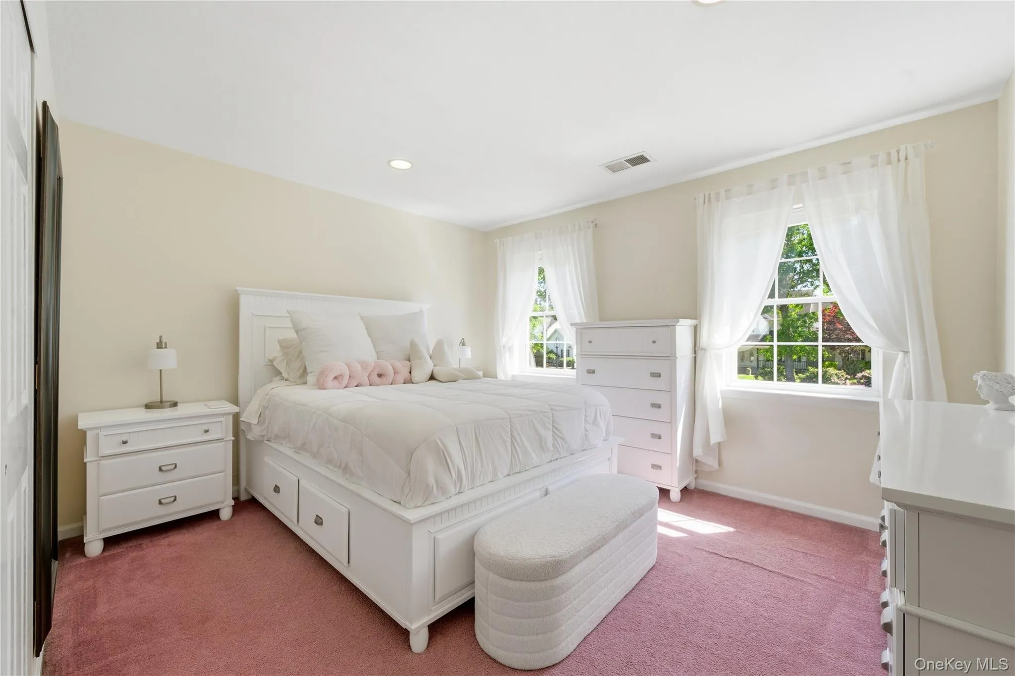 9 Ridgefield Drive, Brookhaven, NY, 4 Bedrooms Bedrooms, 8 Rooms Rooms,3 BathroomsBathrooms,Residential,For Rent,Ridgefield,0,1008648 9 Ridgefield Drive, Brookhaven, NY, 4 Bedrooms Bedrooms, 8 Rooms Rooms,3 BathroomsBathrooms,Residential,For Rent,Ridgefield,0,1008648