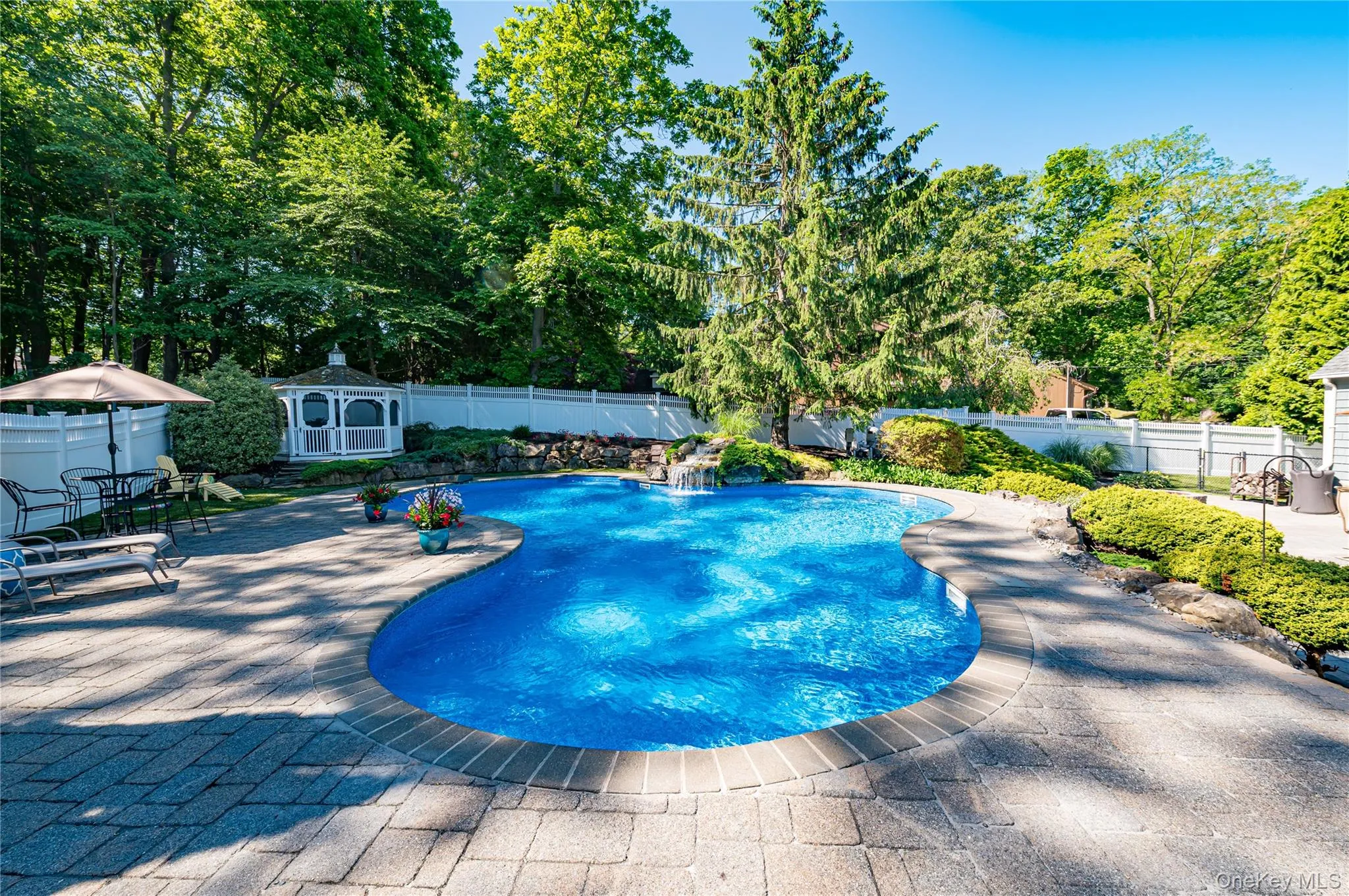 130 Country Road, Brookhaven, NY, 3 Bedrooms Bedrooms, 7 Rooms Rooms,2 BathroomsBathrooms,Residential,For Rent,Country,0,1008653 130 Country Road, Brookhaven, NY, 3 Bedrooms Bedrooms, 7 Rooms Rooms,2 BathroomsBathrooms,Residential,For Rent,Country,0,1008653