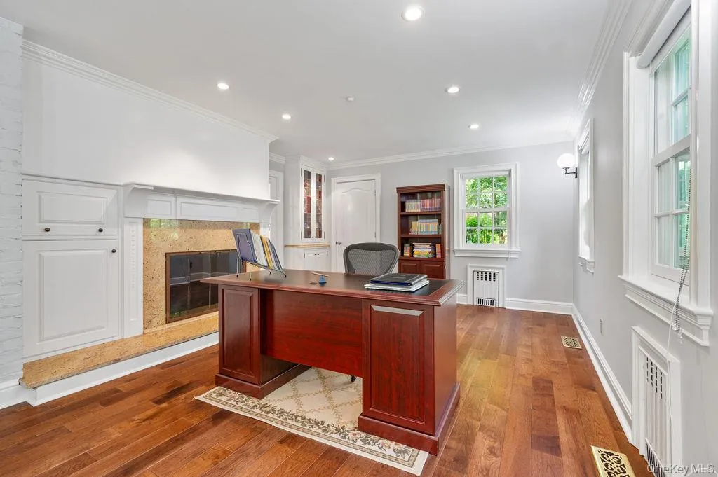 Family room currently used as an Office. Family room currently used as an Office.