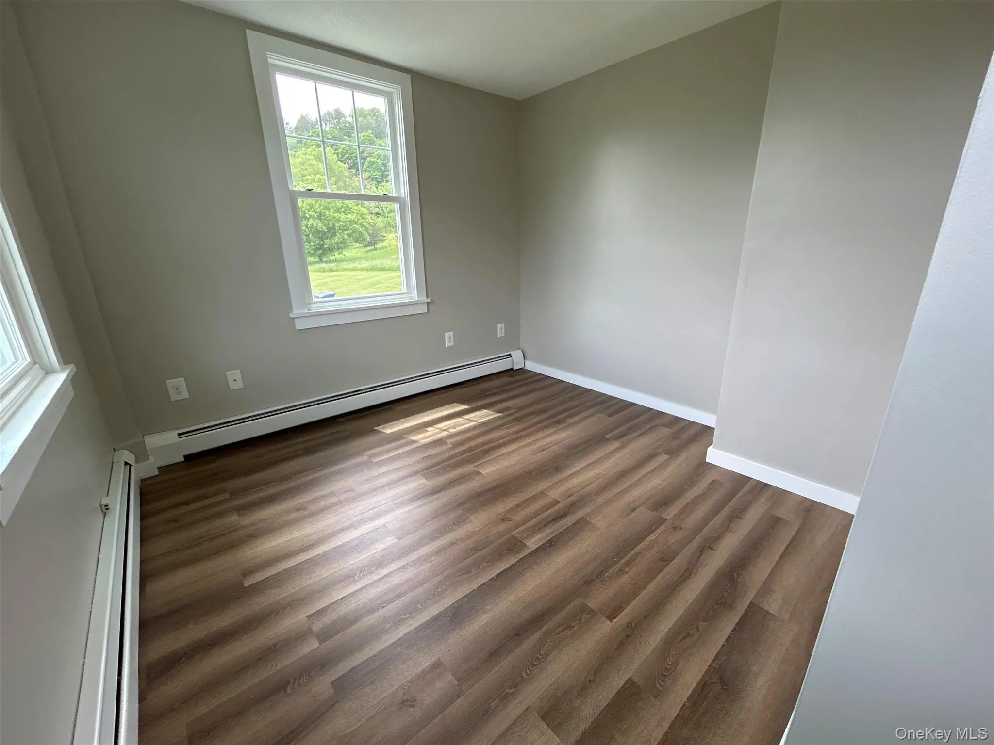Second floor 2 bedroom apartment #4 - #1 bedroom Second floor 2 bedroom apartment #4 - #1 bedroom