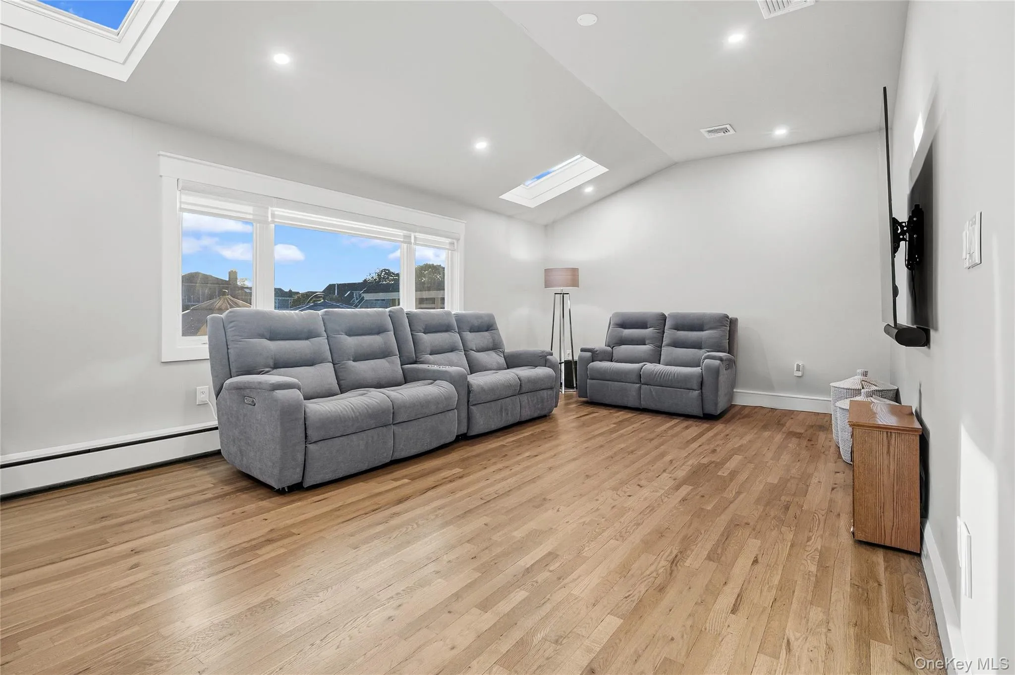 106 Anchorage Drive, Islip, NY, 3 Bedrooms Bedrooms, 8 Rooms Rooms,2 BathroomsBathrooms,Residential,For Rent,Anchorage,0,1008665 106 Anchorage Drive, Islip, NY, 3 Bedrooms Bedrooms, 8 Rooms Rooms,2 BathroomsBathrooms,Residential,For Rent,Anchorage,0,1008665