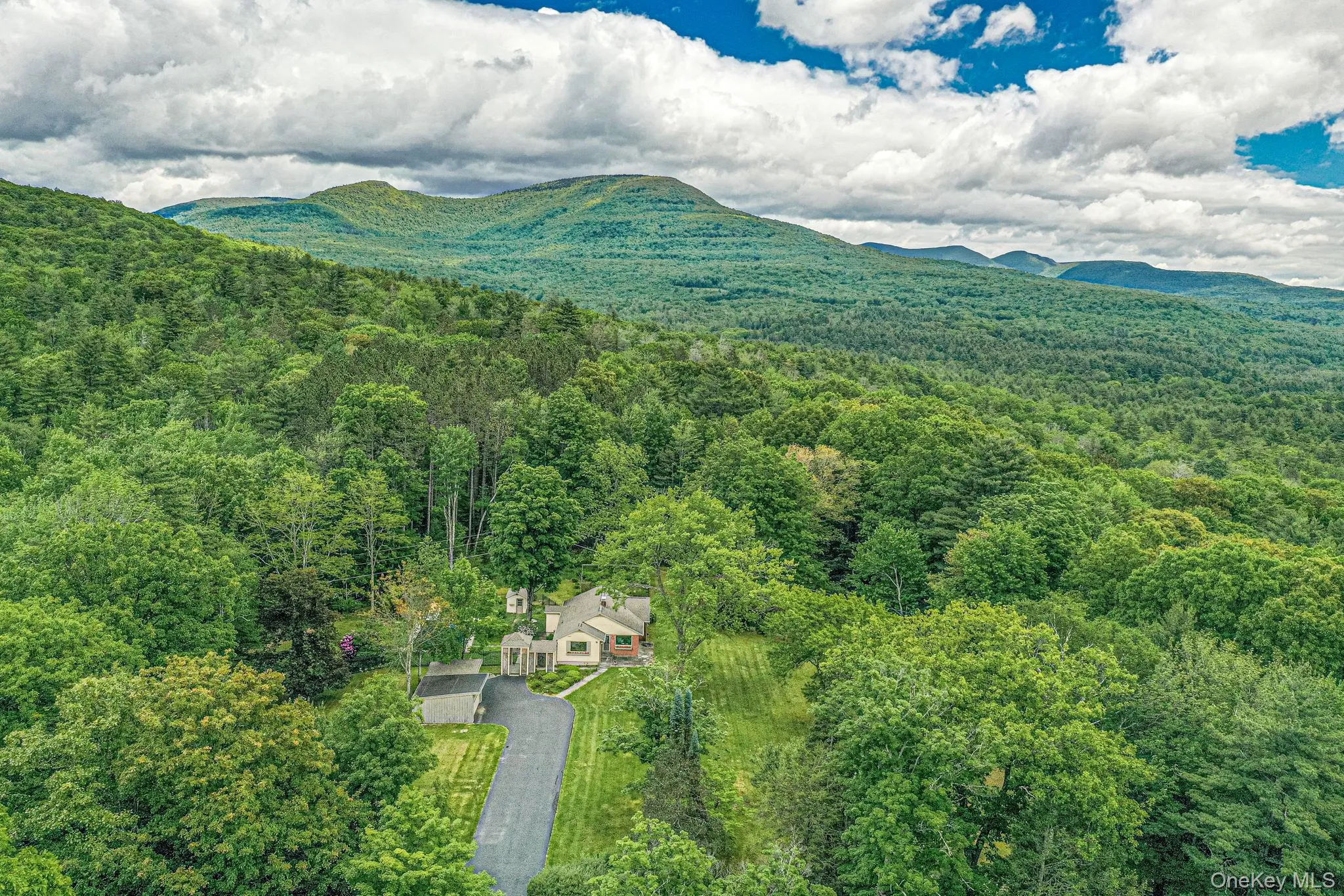 168 Jessop Road, Woodstock, NY, 3 Bedrooms Bedrooms, 6 Rooms Rooms,1 BathroomBathrooms,Residential,For Rent,Jessop,0,1008666 168 Jessop Road, Woodstock, NY, 3 Bedrooms Bedrooms, 6 Rooms Rooms,1 BathroomBathrooms,Residential,For Rent,Jessop,0,1008666