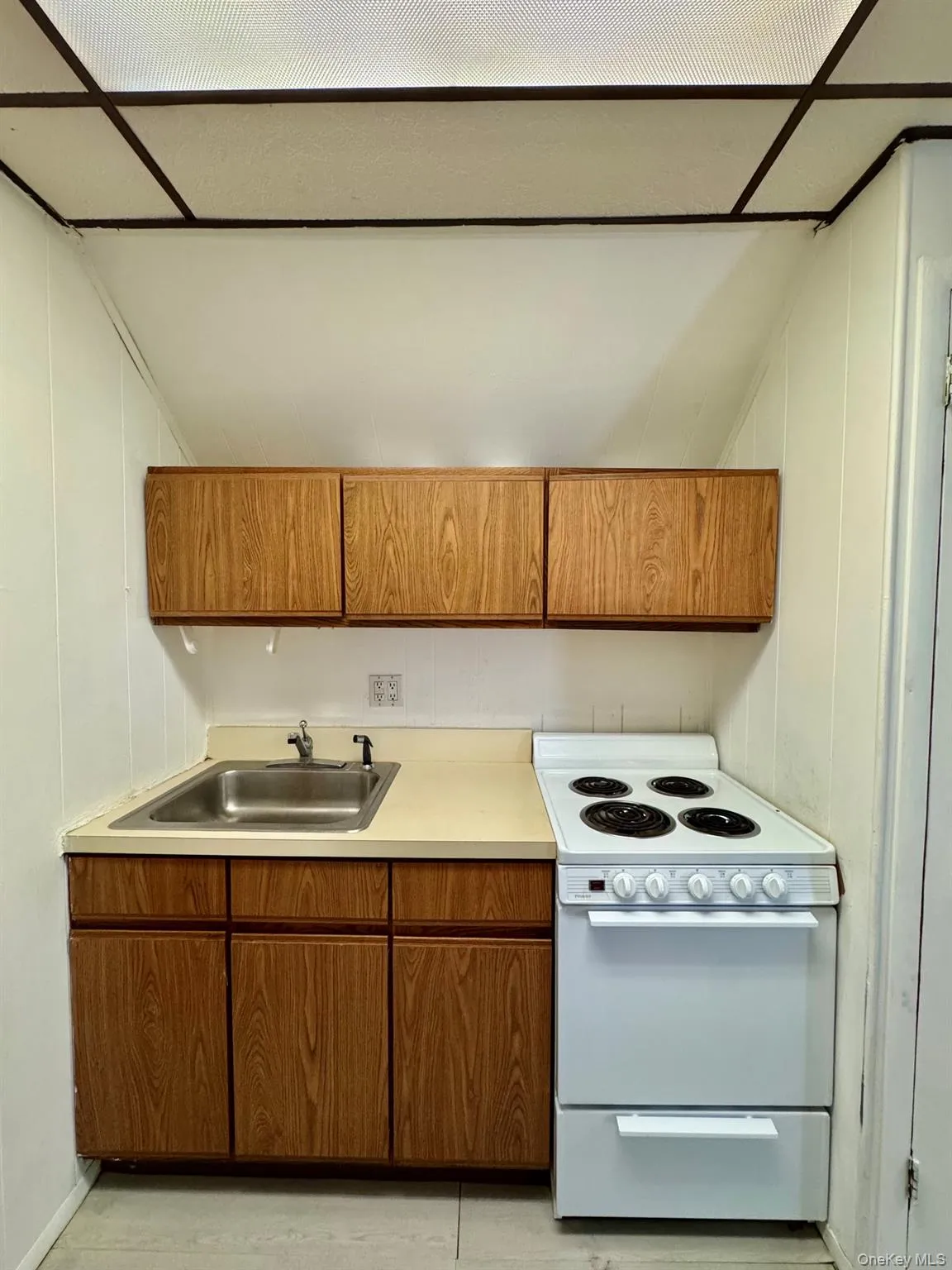 196-42 44th Avenue, New York, NY, 1 Bedroom Bedrooms, 4 Rooms Rooms,1 BathroomBathrooms,Residential Lease,For Rent,44th,0,1008669 196-42 44th Avenue, New York, NY, 1 Bedroom Bedrooms, 4 Rooms Rooms,1 BathroomBathrooms,Residential Lease,For Rent,44th,0,1008669