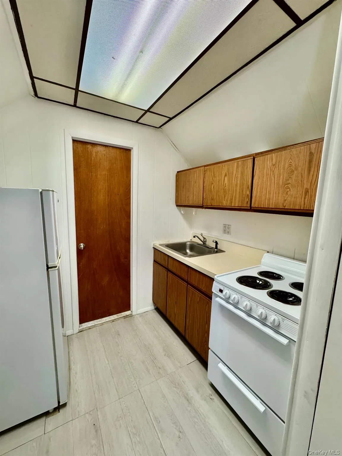 196-42 44th Avenue, New York, NY, 1 Bedroom Bedrooms, 4 Rooms Rooms,1 BathroomBathrooms,Residential Lease,For Rent,44th,0,1008669 196-42 44th Avenue, New York, NY, 1 Bedroom Bedrooms, 4 Rooms Rooms,1 BathroomBathrooms,Residential Lease,For Rent,44th,0,1008669