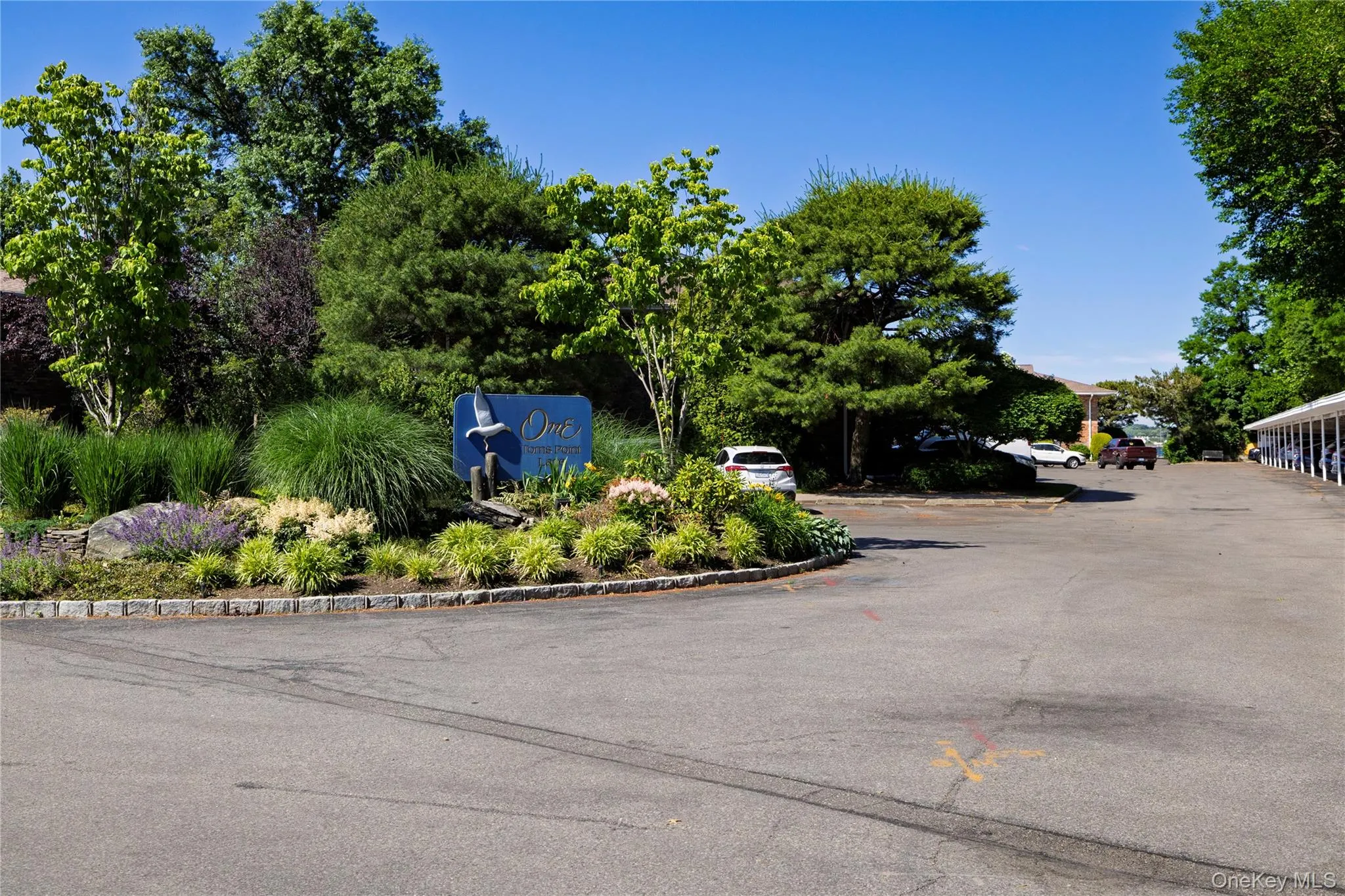 1 Toms Point Lane, North Hempstead, NY, 2 Bedrooms Bedrooms, 4 Rooms Rooms,2 BathroomsBathrooms,Residential,For Rent,Toms Point,0,1008670 1 Toms Point Lane, North Hempstead, NY, 2 Bedrooms Bedrooms, 4 Rooms Rooms,2 BathroomsBathrooms,Residential,For Rent,Toms Point,0,1008670
