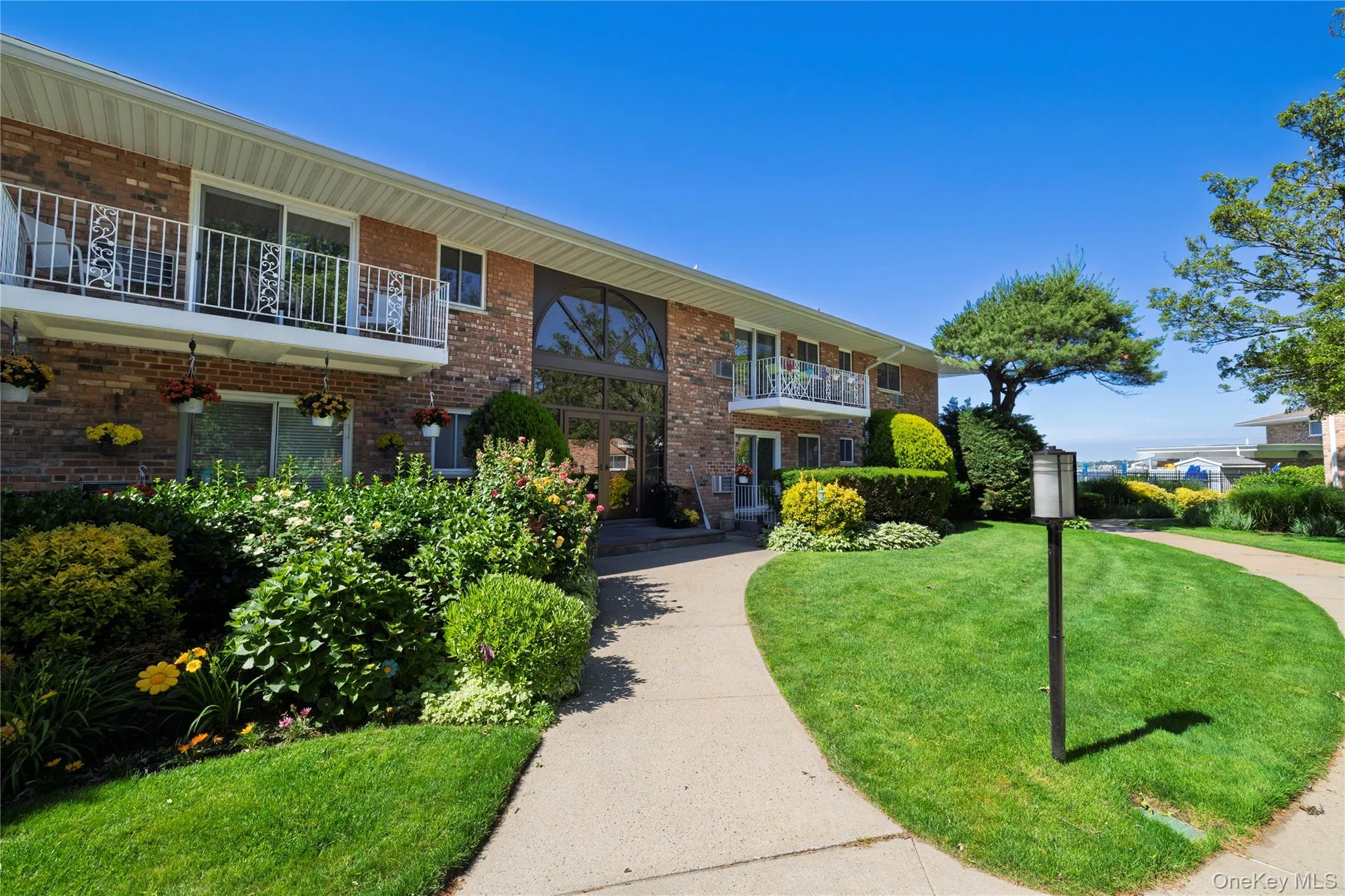 1 Toms Point Lane, North Hempstead, NY, 2 Bedrooms Bedrooms, 4 Rooms Rooms,2 BathroomsBathrooms,Residential,For Rent,Toms Point,0,1008670 1 Toms Point Lane, North Hempstead, NY, 2 Bedrooms Bedrooms, 4 Rooms Rooms,2 BathroomsBathrooms,Residential,For Rent,Toms Point,0,1008670
